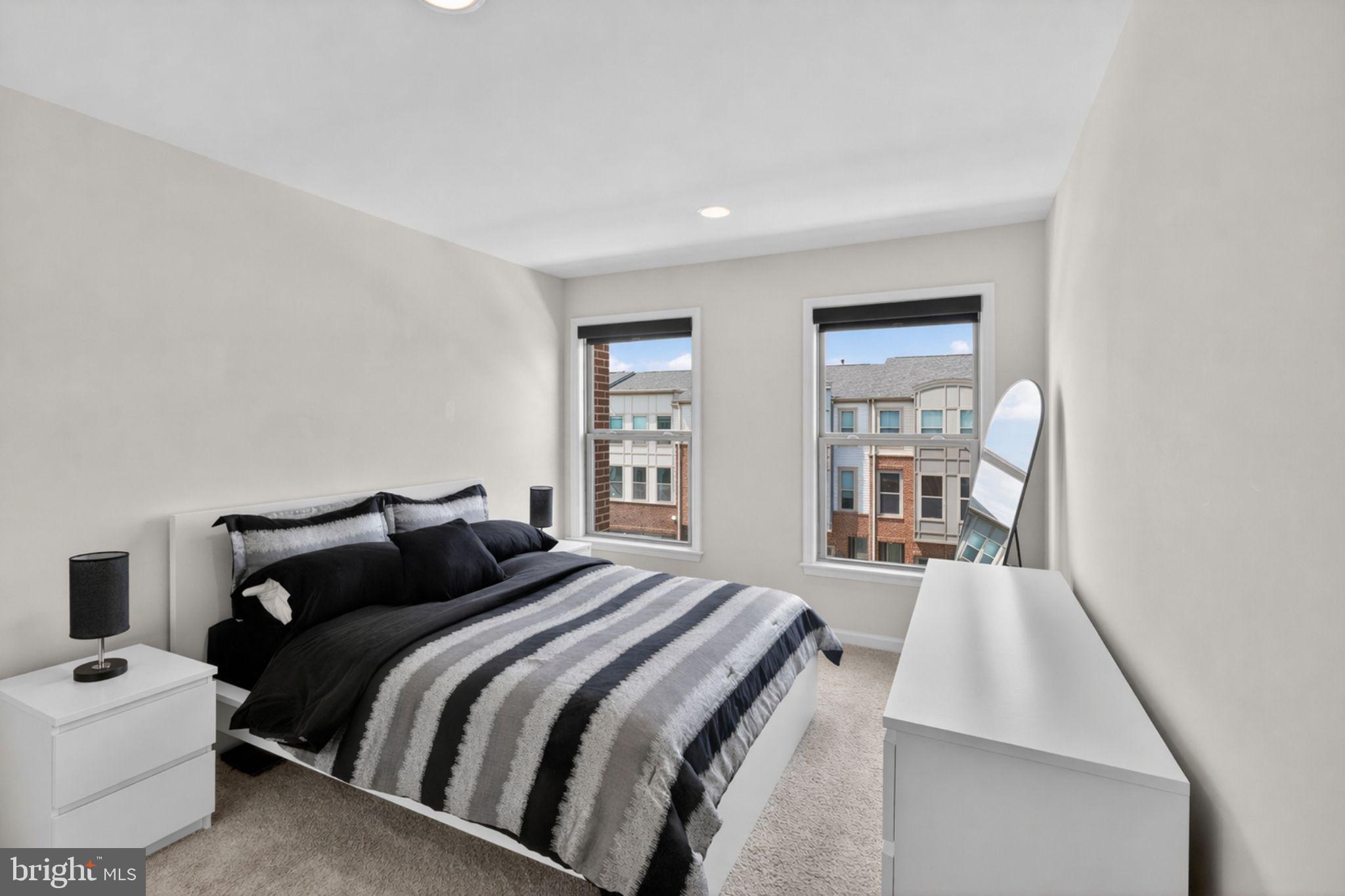 GLASCOCK FIELD AT STONE RIDGE - Residential