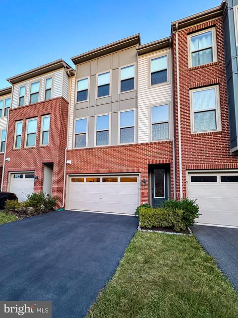 42410 DOGWOOD GLEN SQUARE STERLING VA 20166