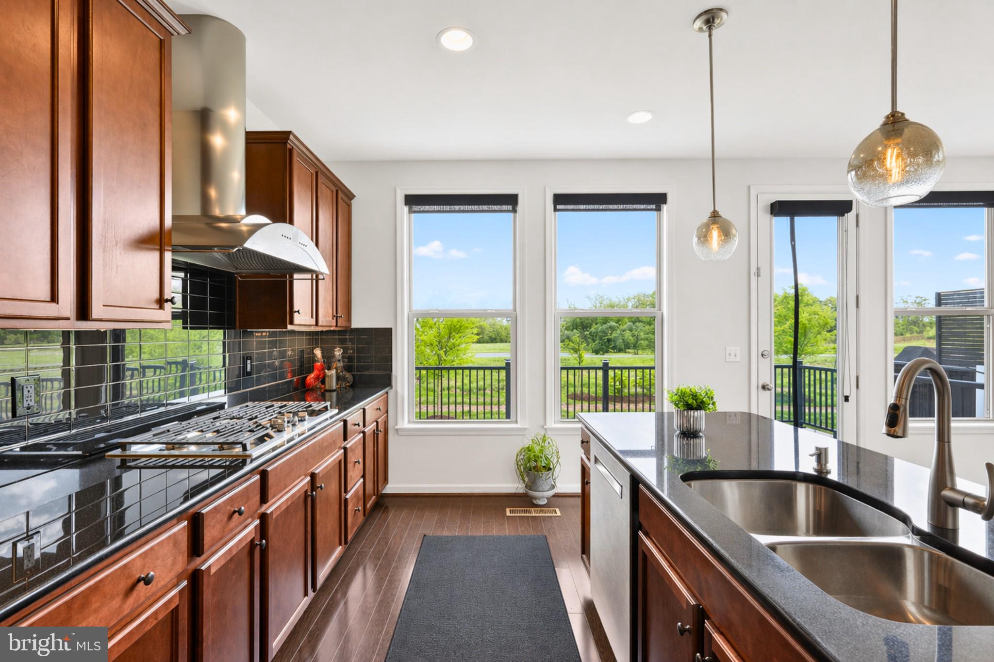 42410 DOGWOOD GLEN SQUARE