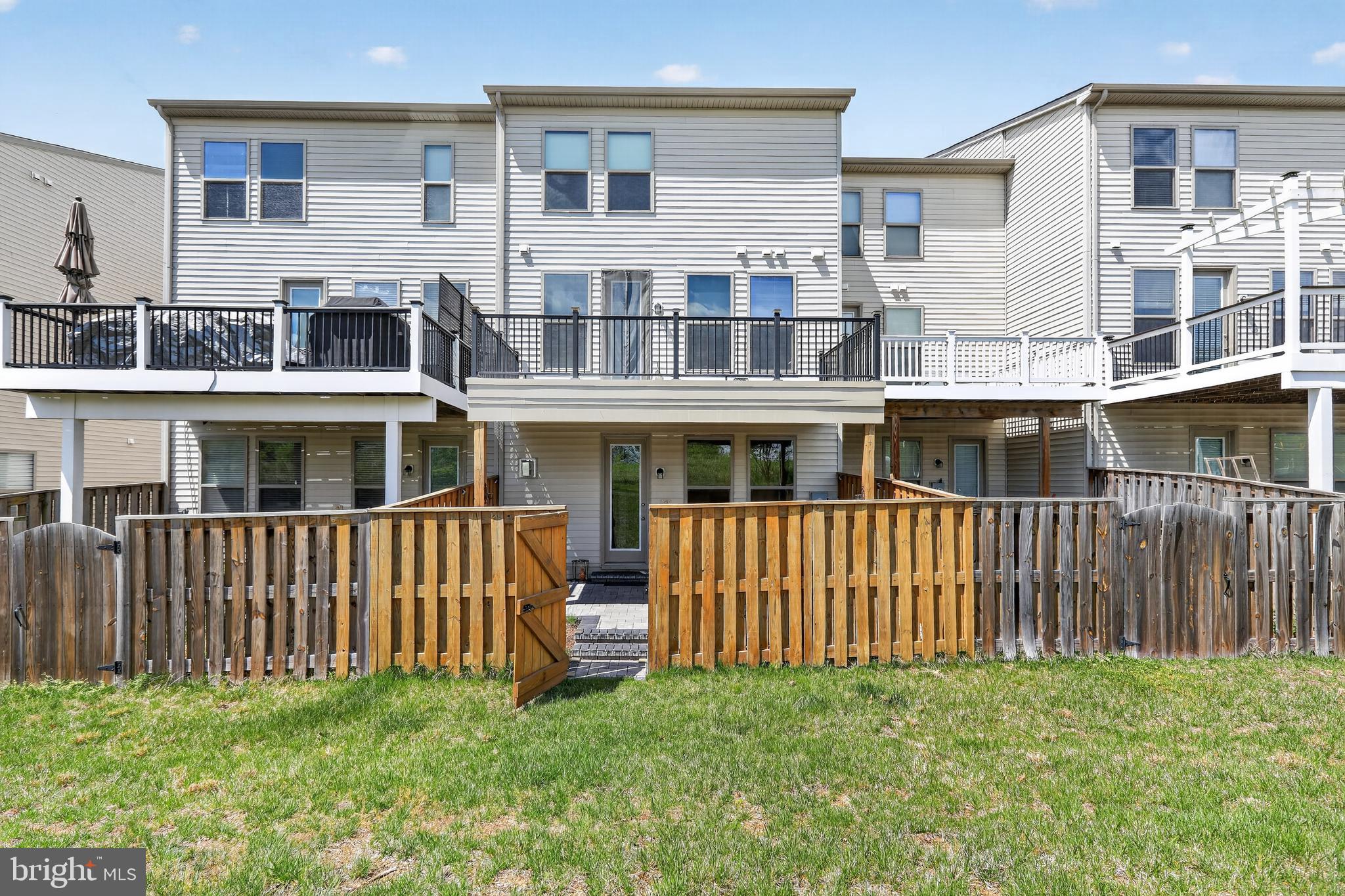 GLASCOCK FIELD AT STONE RIDGE - Residential