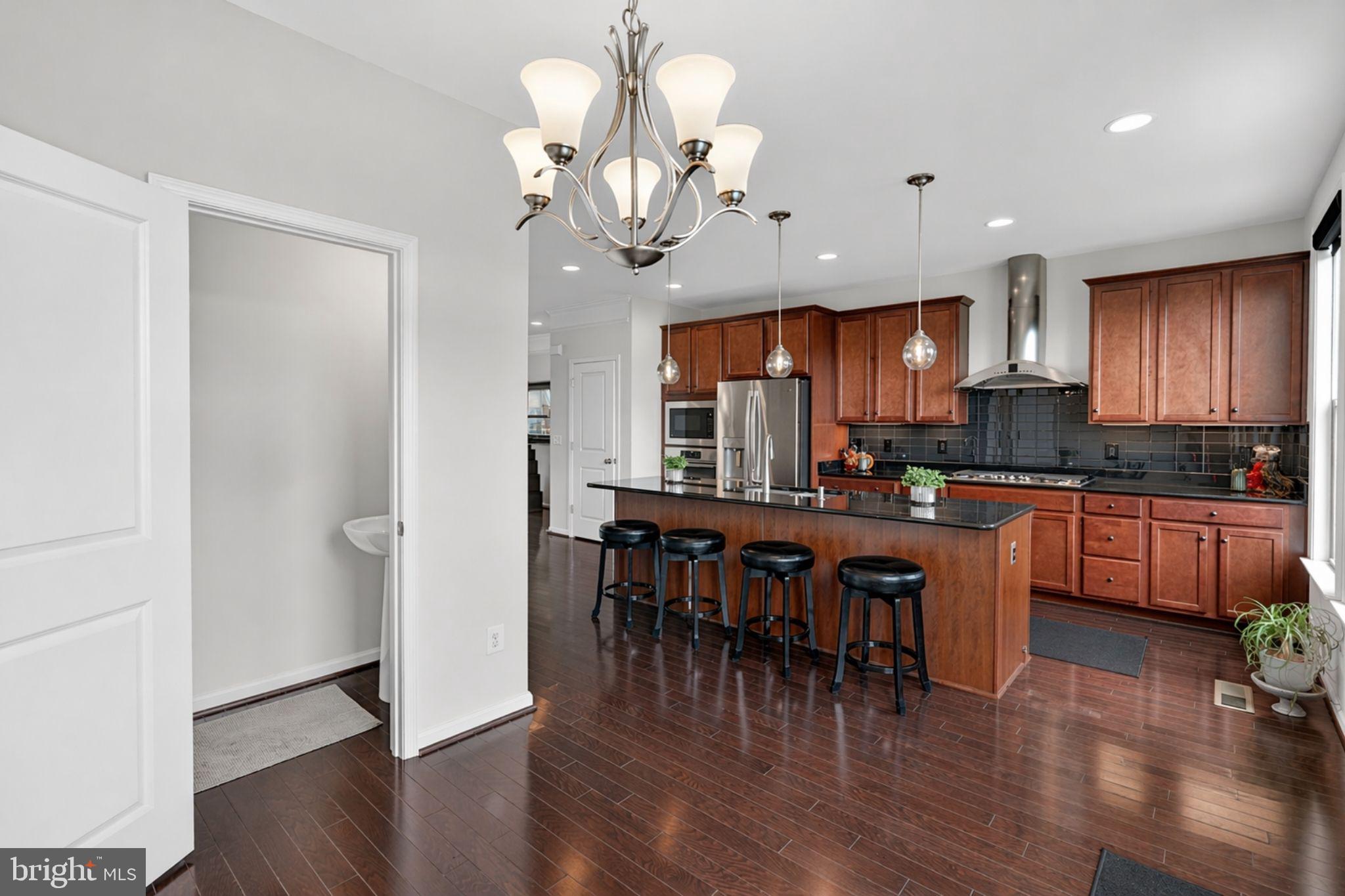 42410 DOGWOOD GLEN SQUARE