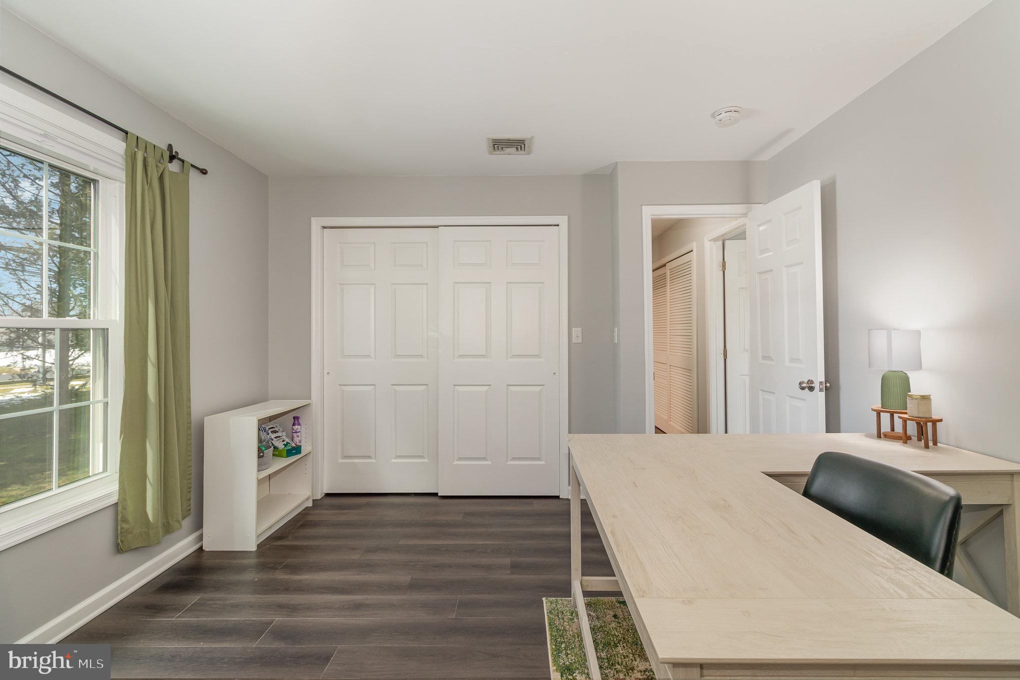 PORTLAND COURT - Residential