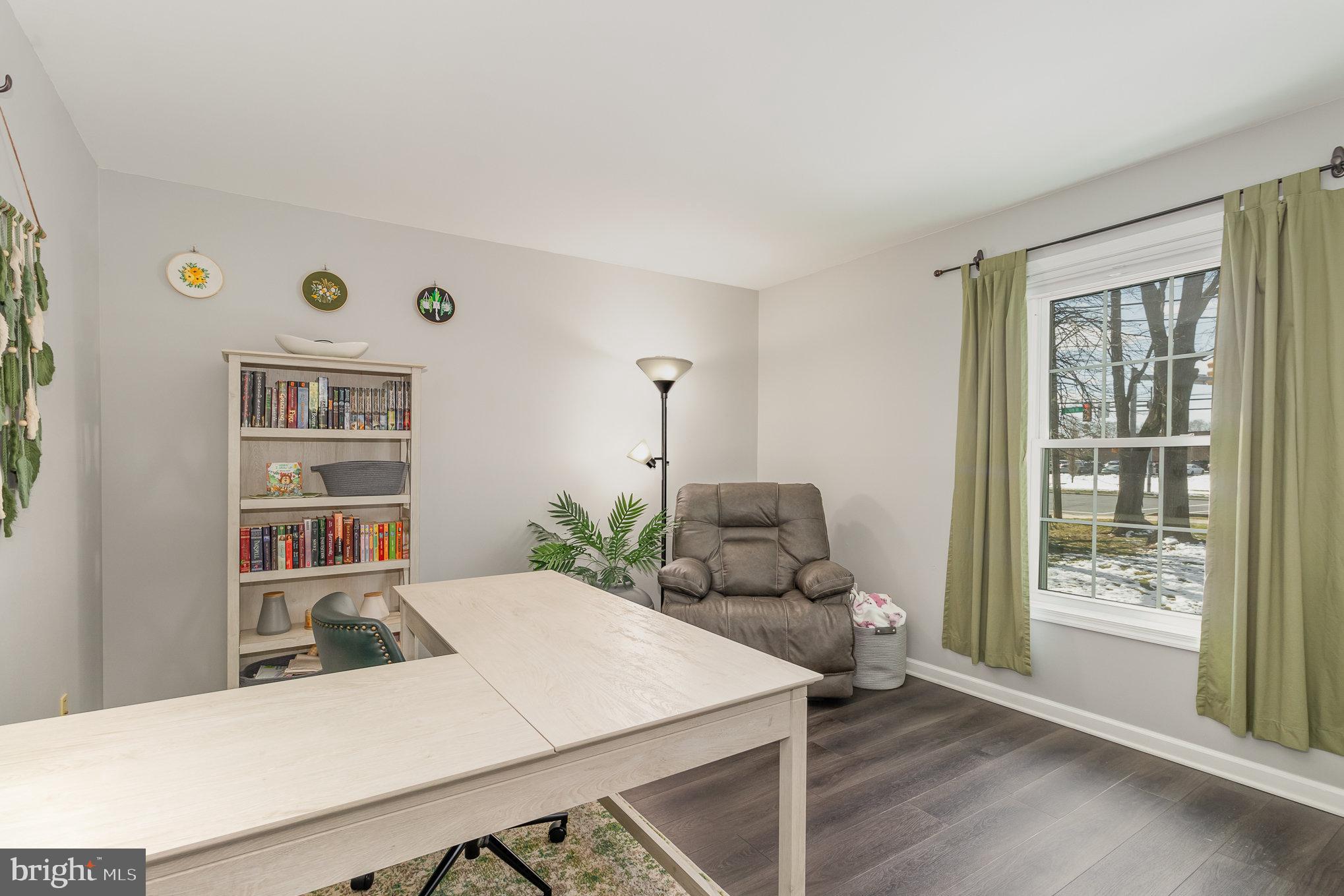 PORTLAND COURT - Residential