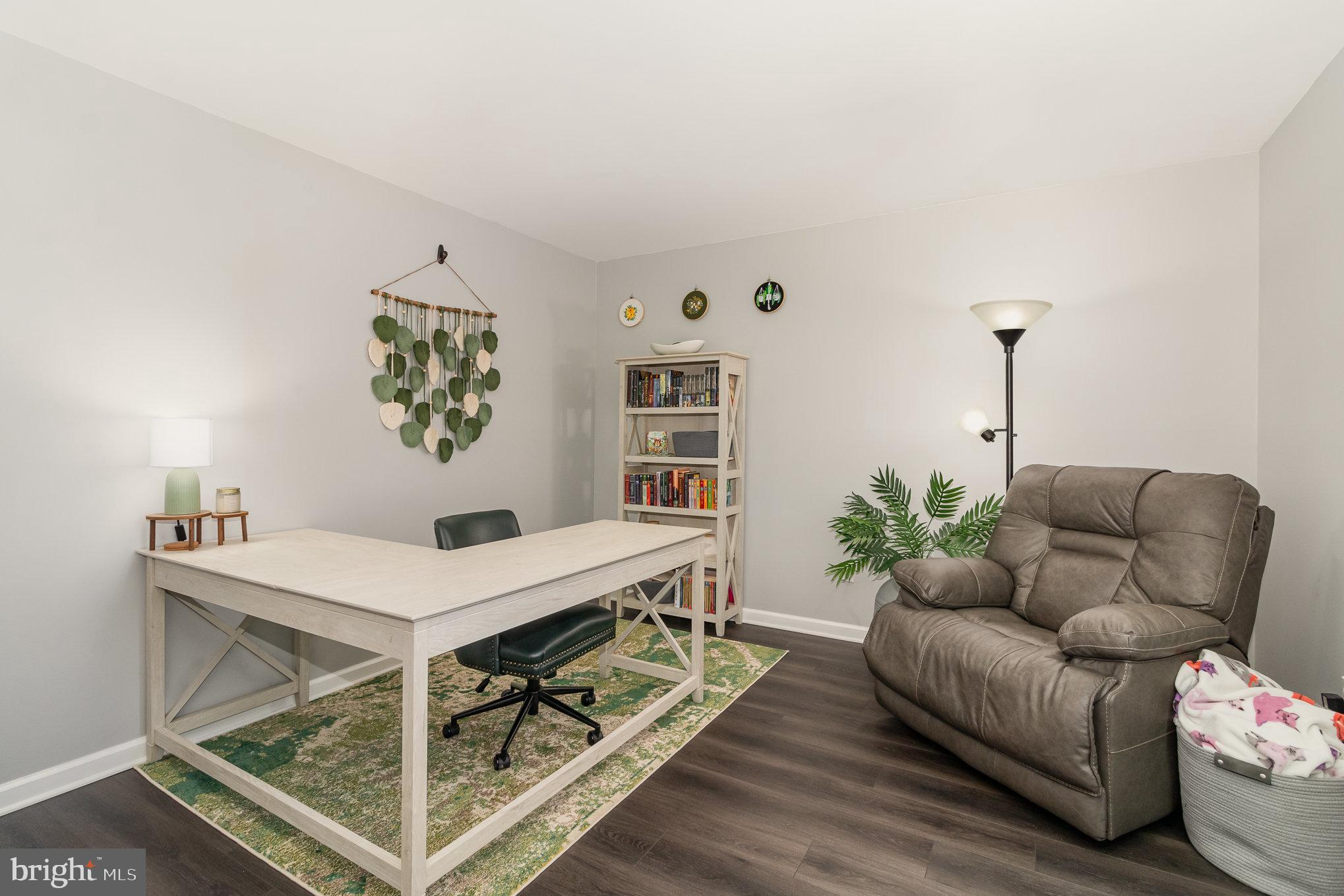 PORTLAND COURT - Residential