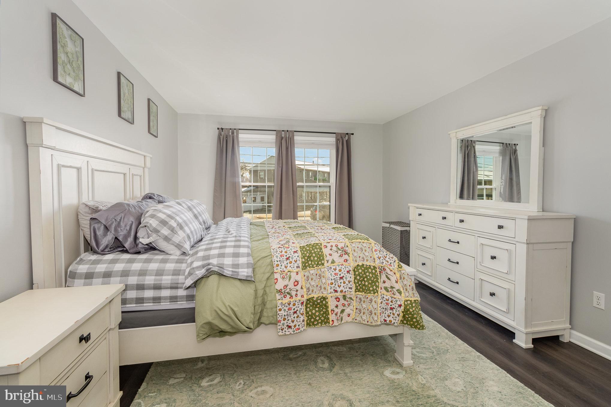 PORTLAND COURT - Residential