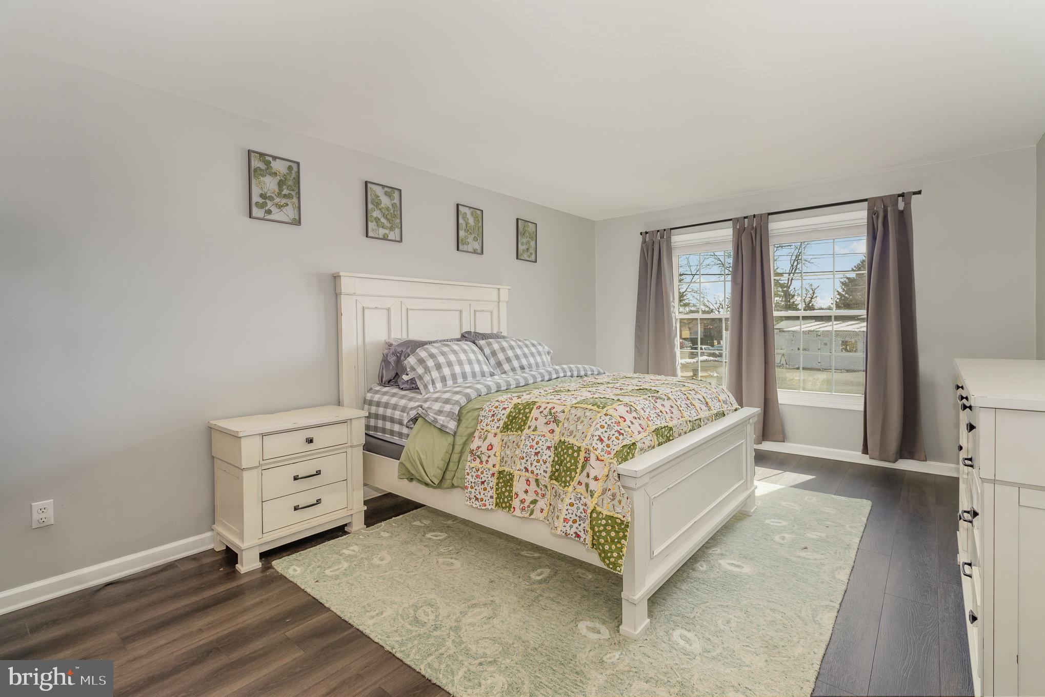 PORTLAND COURT - Residential