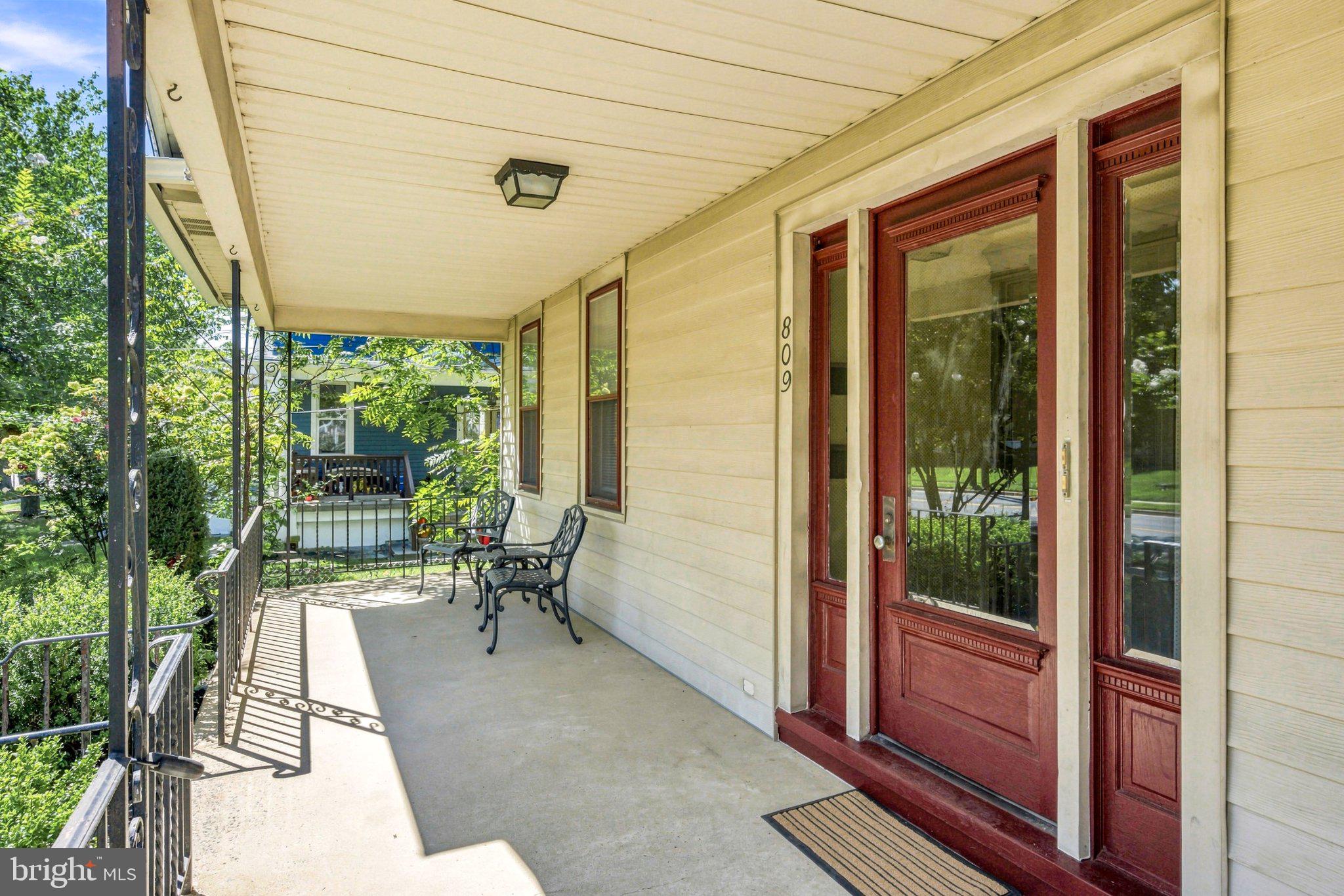 809 COLLINGS AVENUE