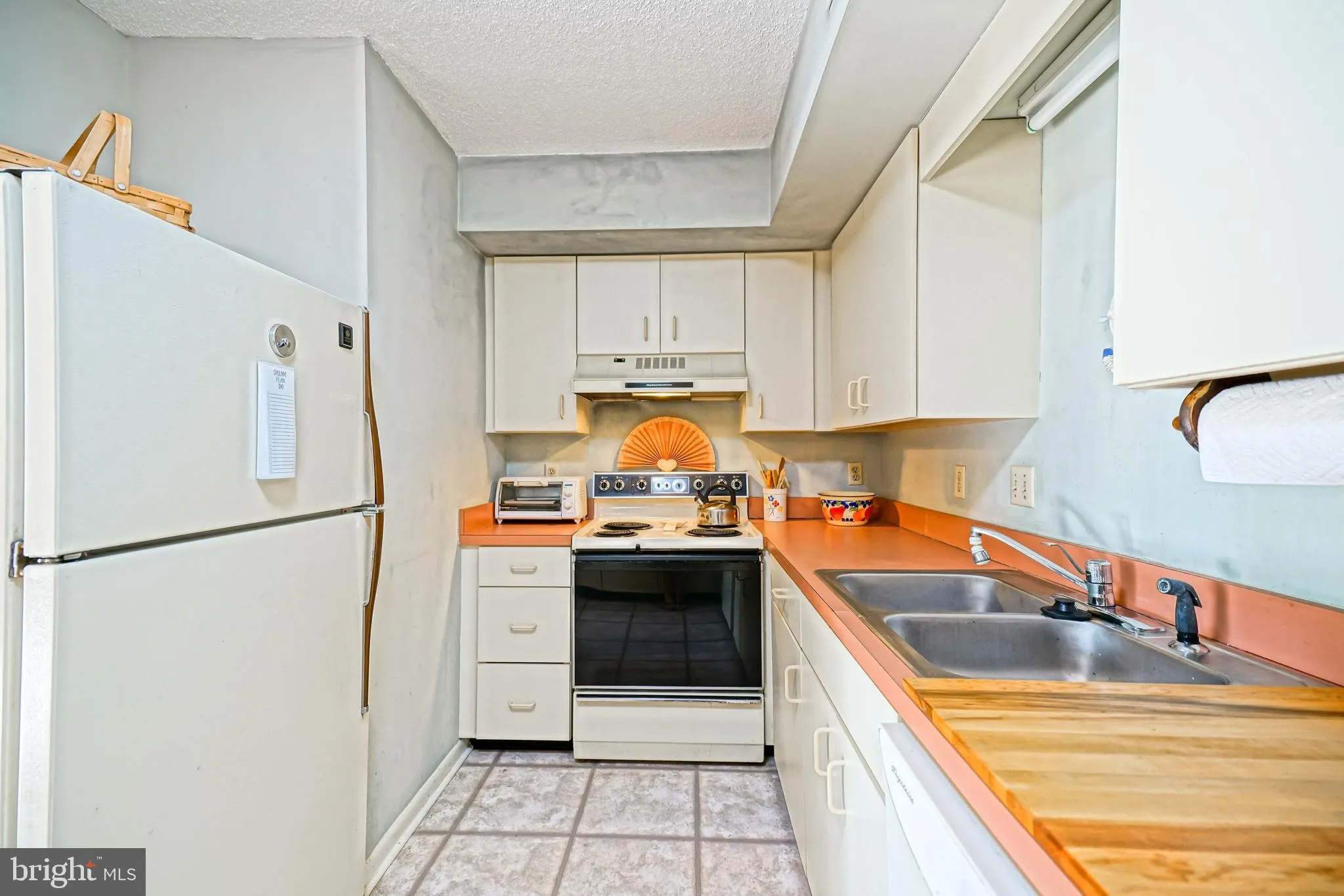 Rehoboth Beach, Delaware 19971, United States, 3 Bedrooms Bedrooms, ,2 BathroomsBathrooms,Residential,Active,227940