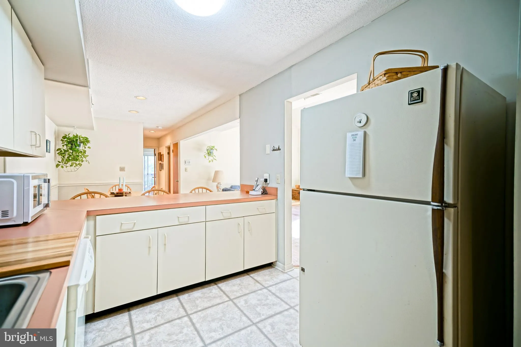 Rehoboth Beach, Delaware 19971, United States, 3 Bedrooms Bedrooms, ,2 BathroomsBathrooms,Residential,Active,227940