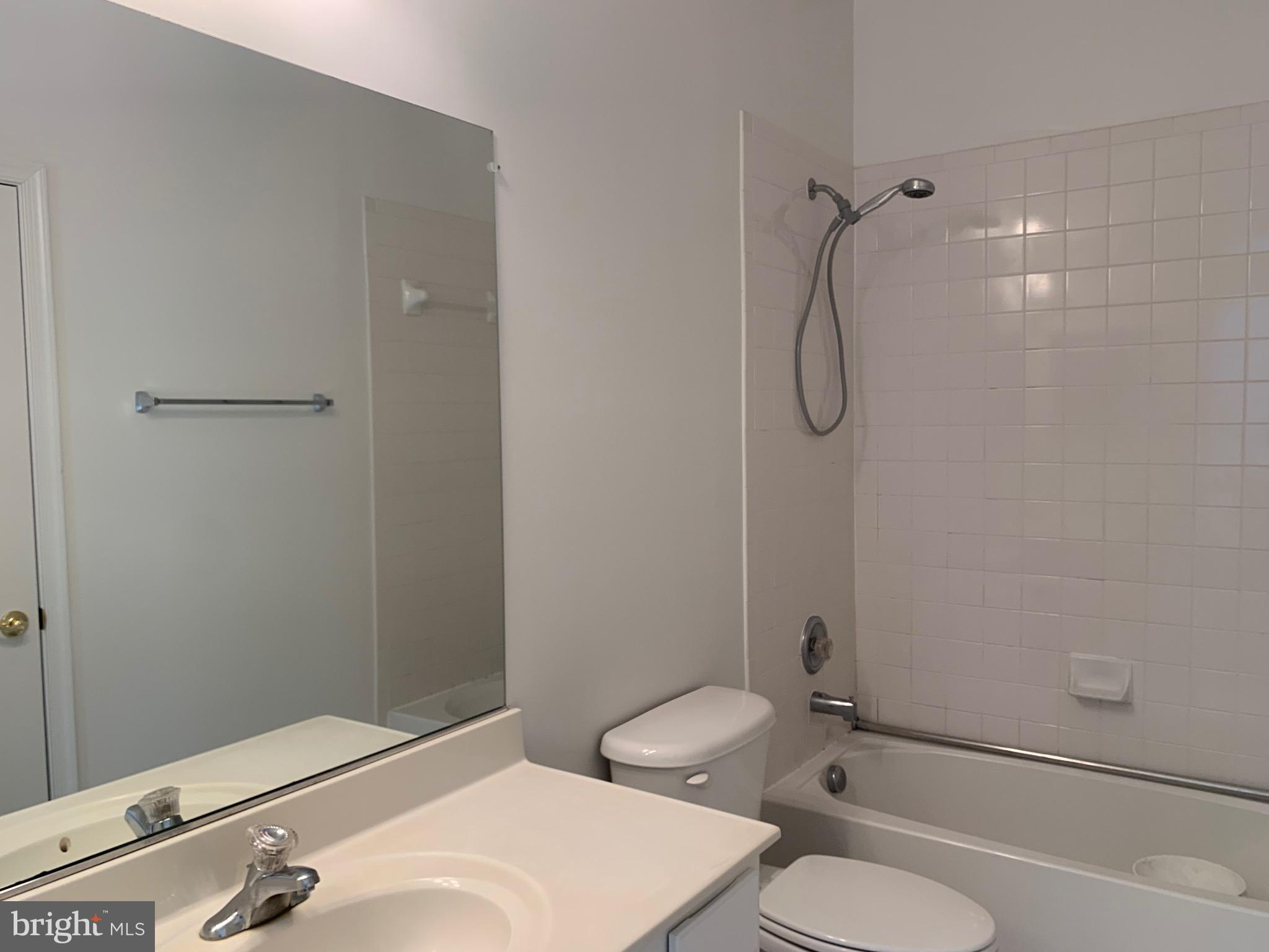 MANASSAS PARK STATION - Residential Lease