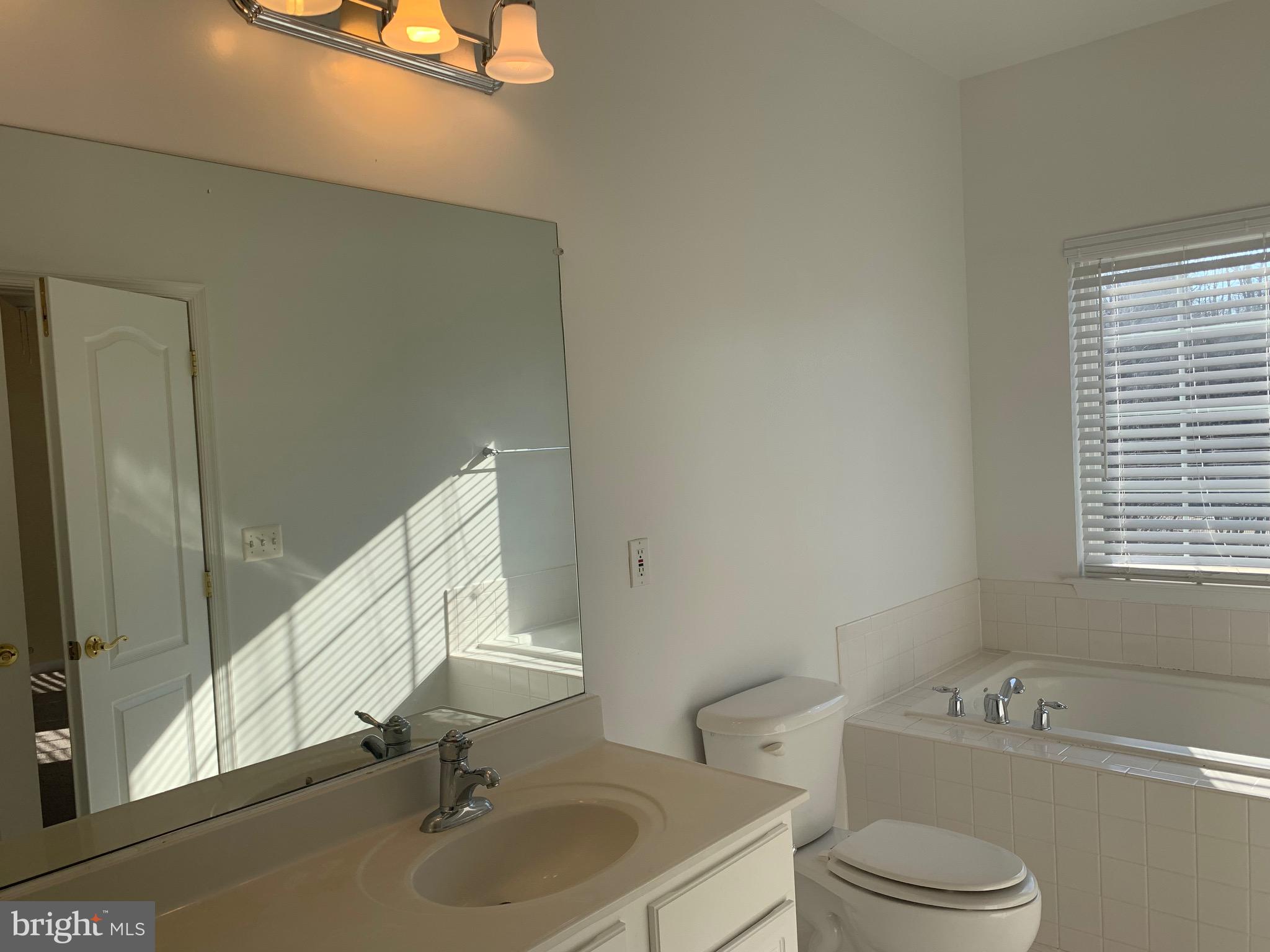 MANASSAS PARK STATION - Residential Lease