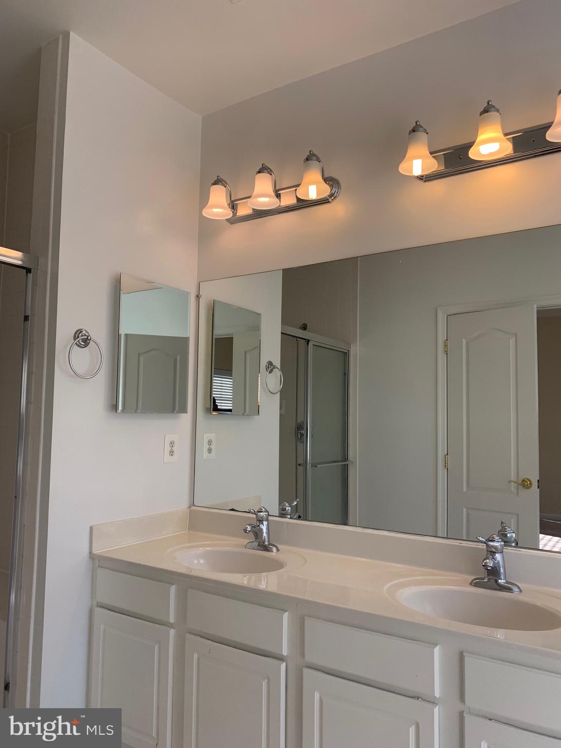 MANASSAS PARK STATION - Residential Lease