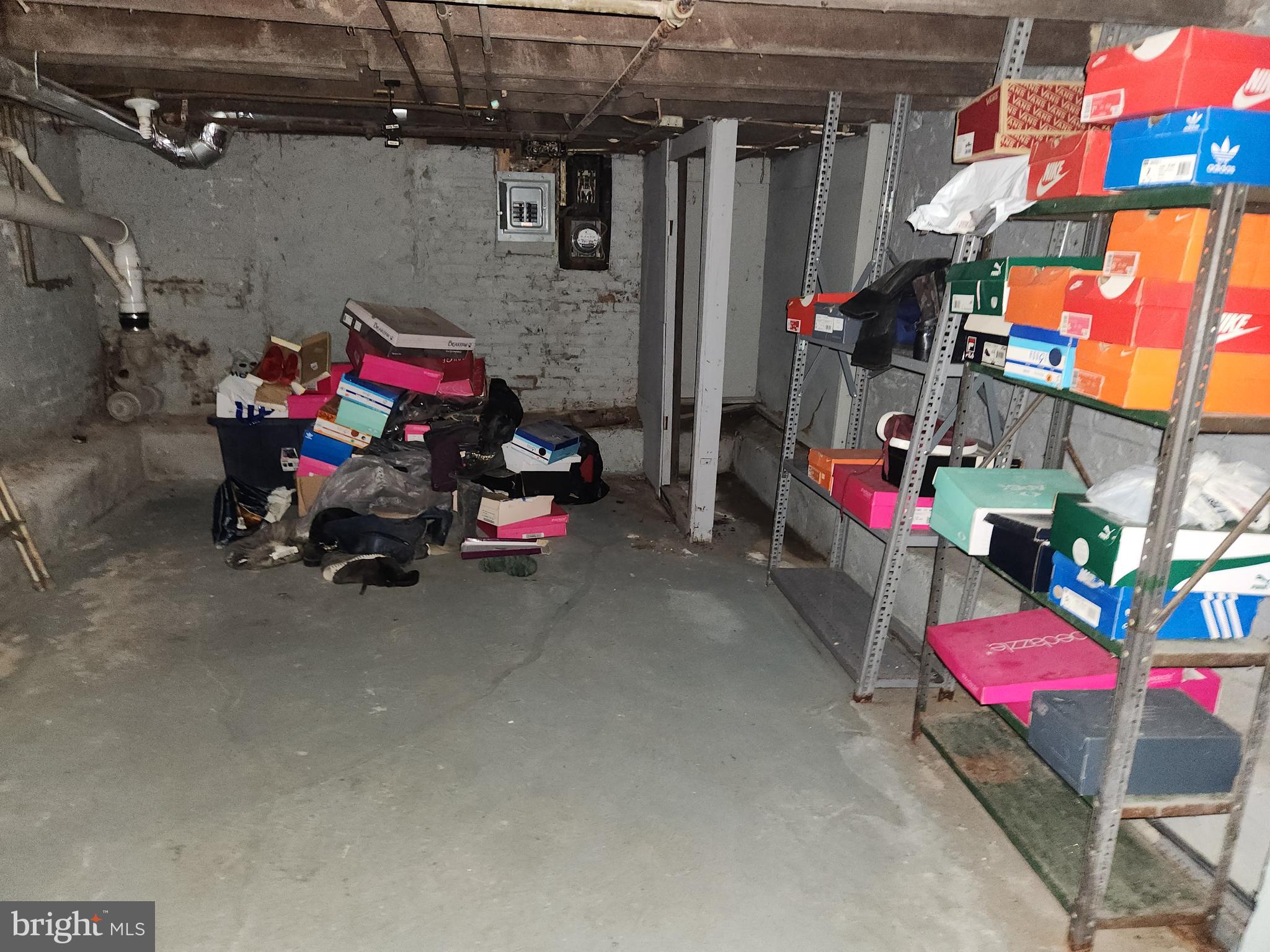 BROADWAY EAST - Residential