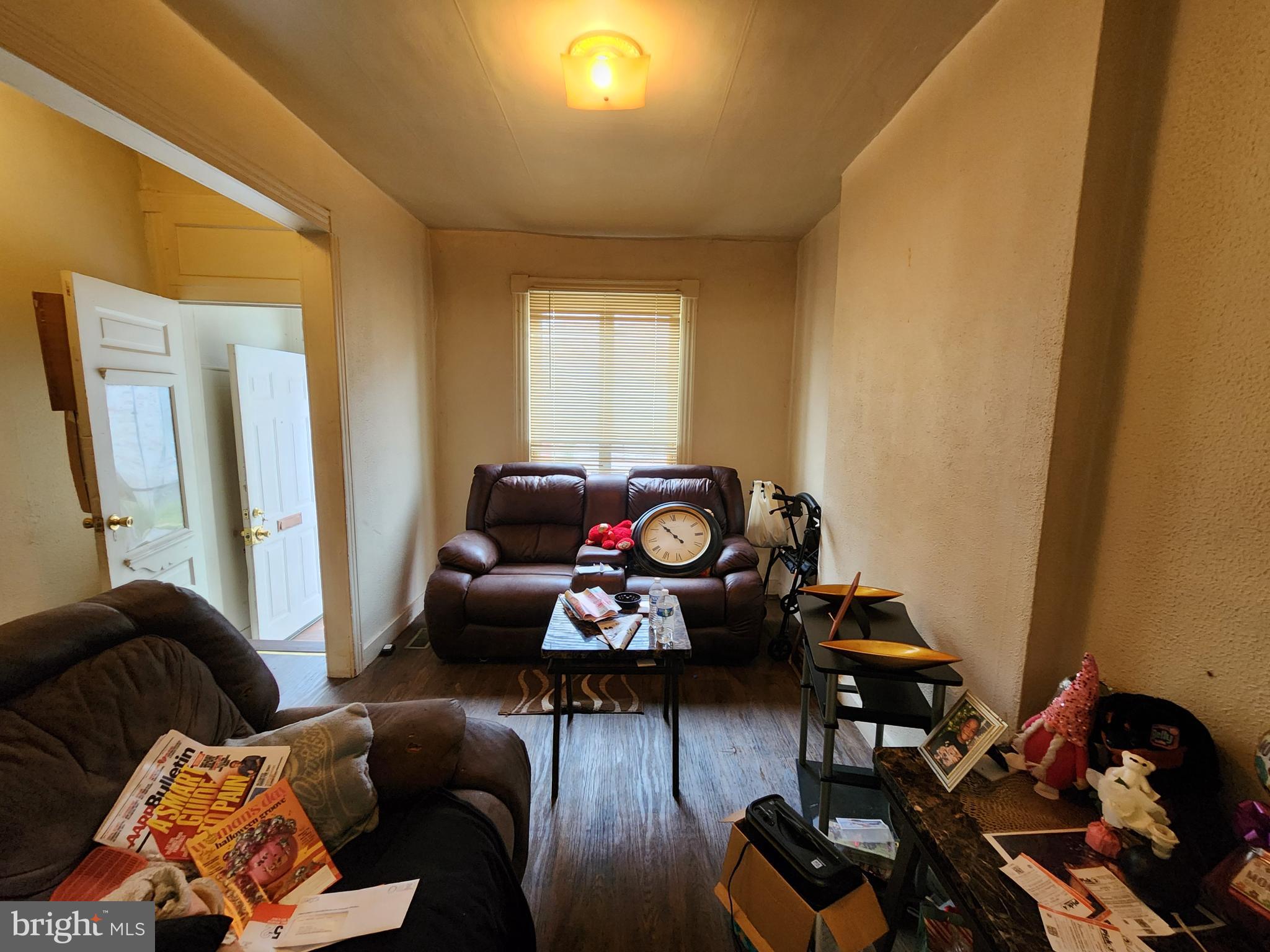 BROADWAY EAST - Residential