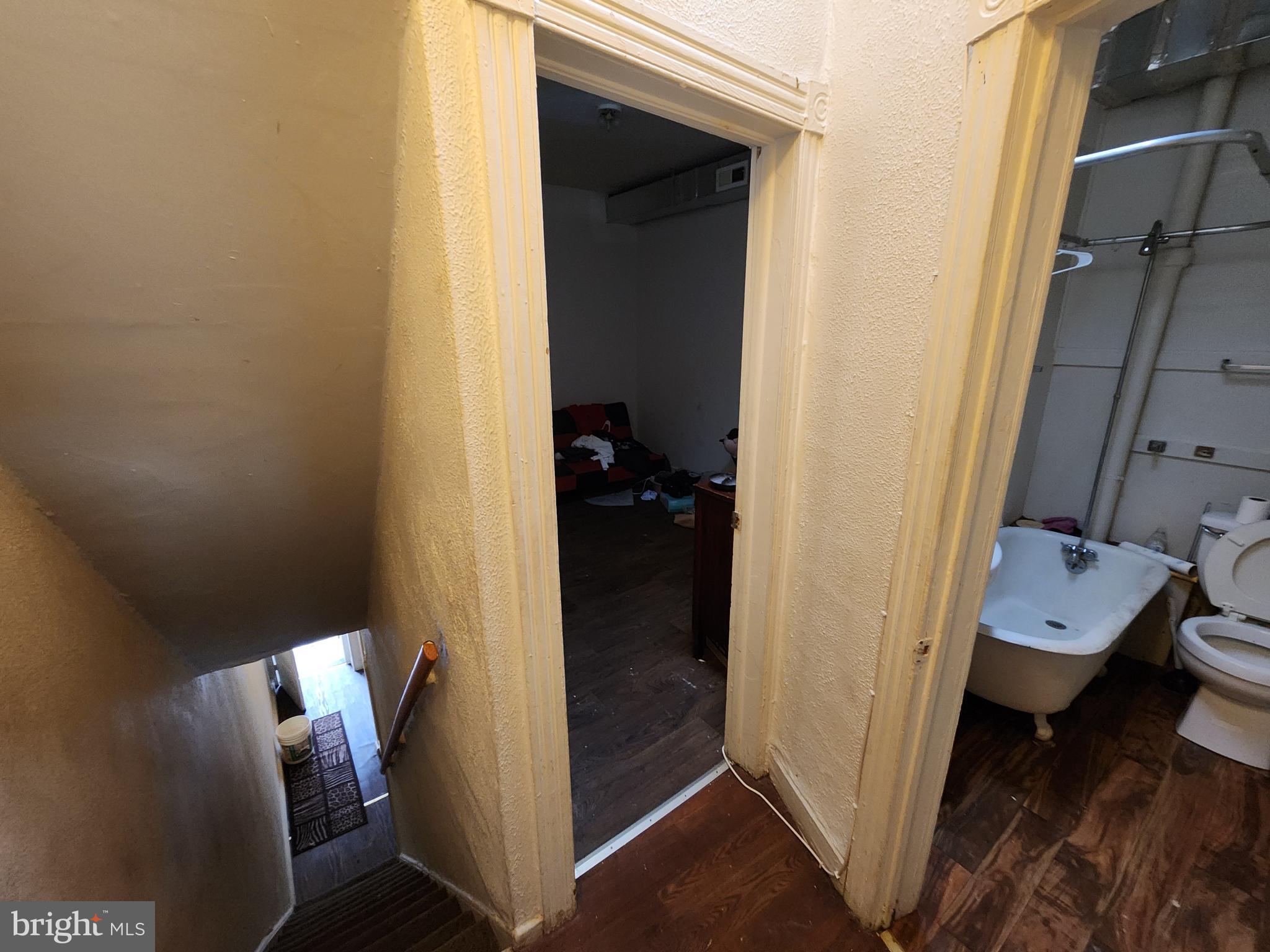 BROADWAY EAST - Residential