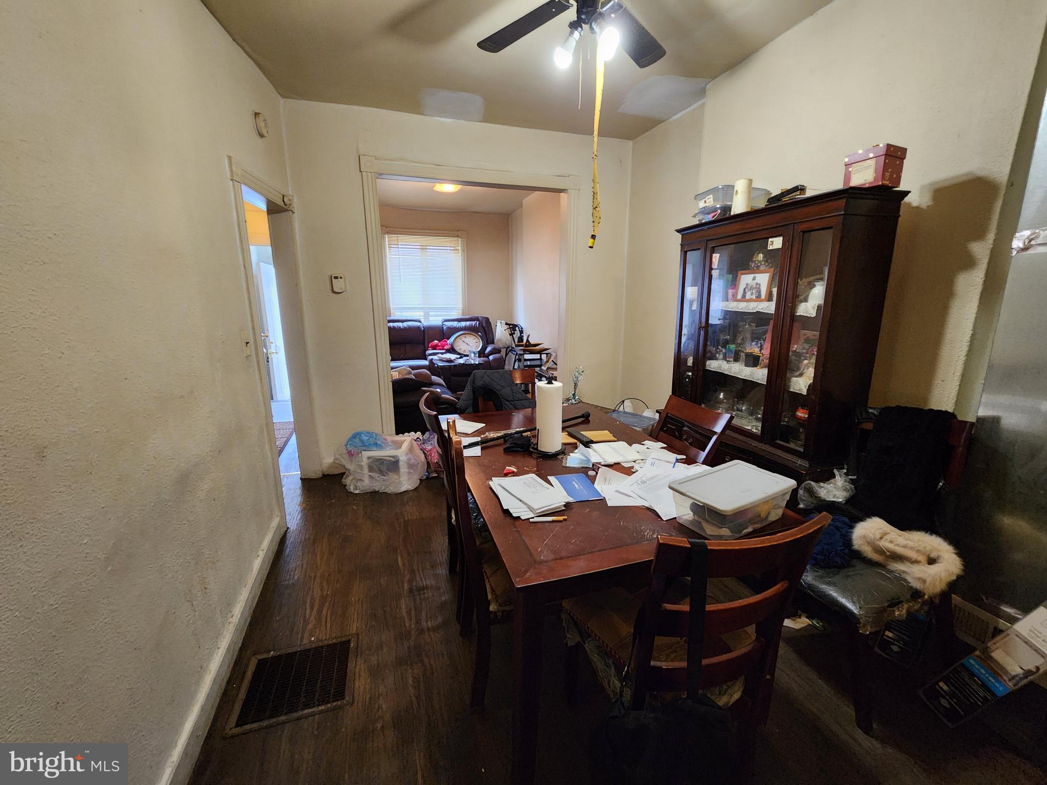 BROADWAY EAST - Residential