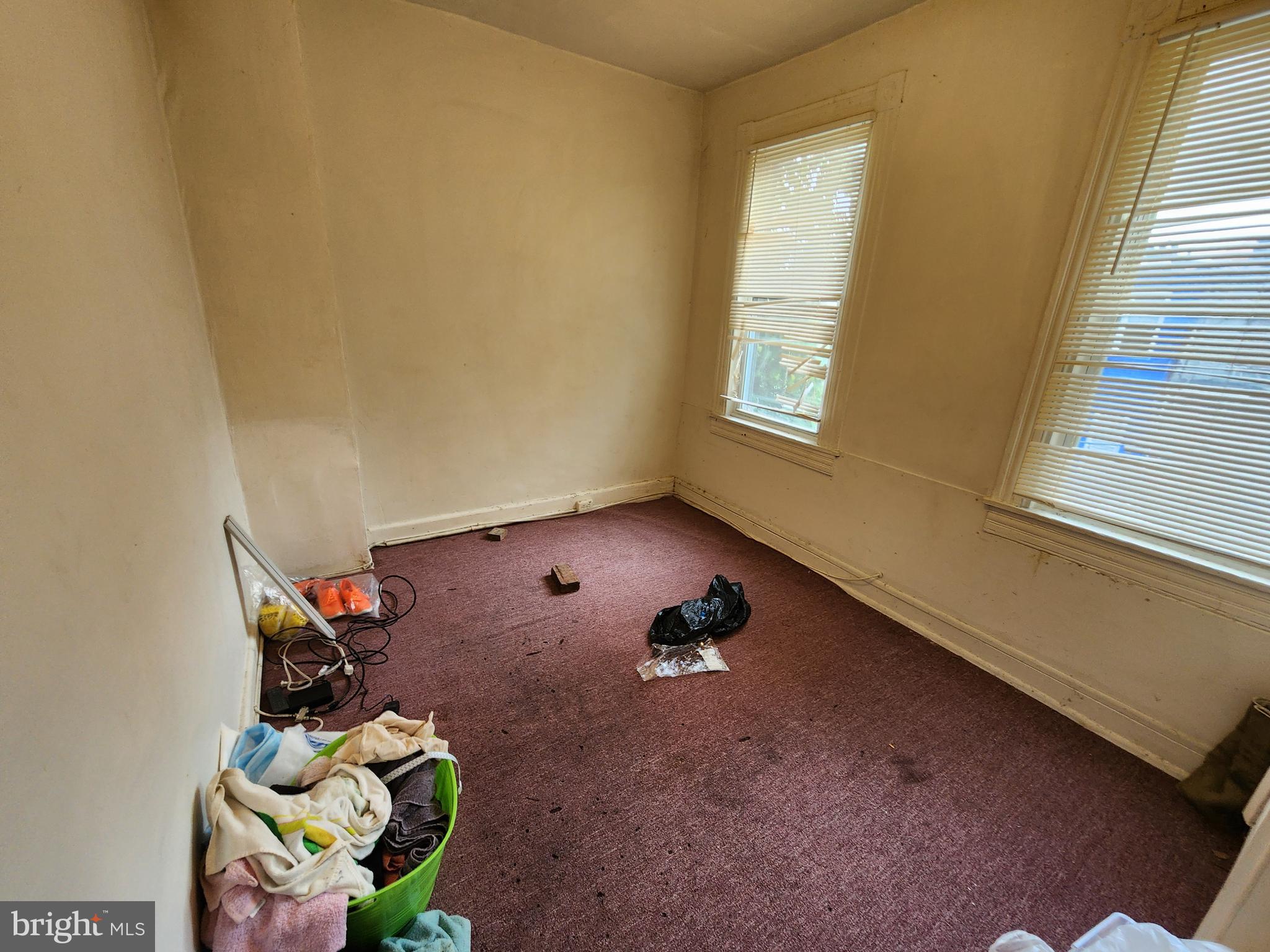 BROADWAY EAST - Residential