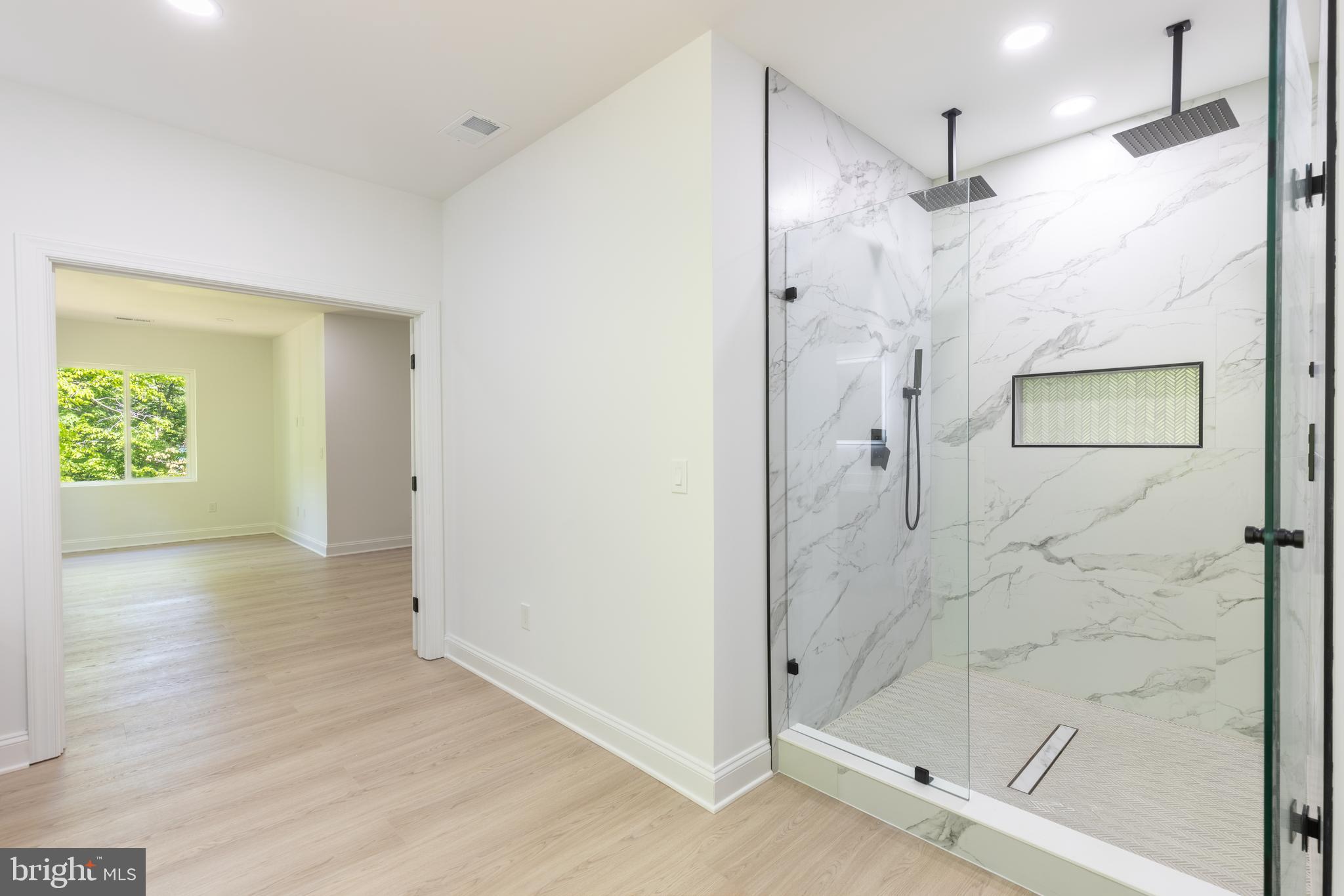 MORGAN II - Residential