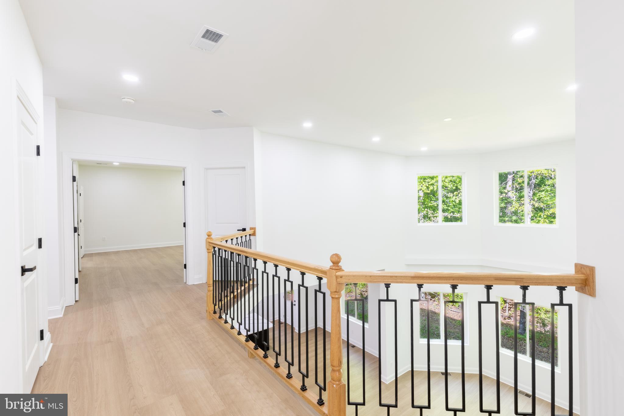 MORGAN II - Residential