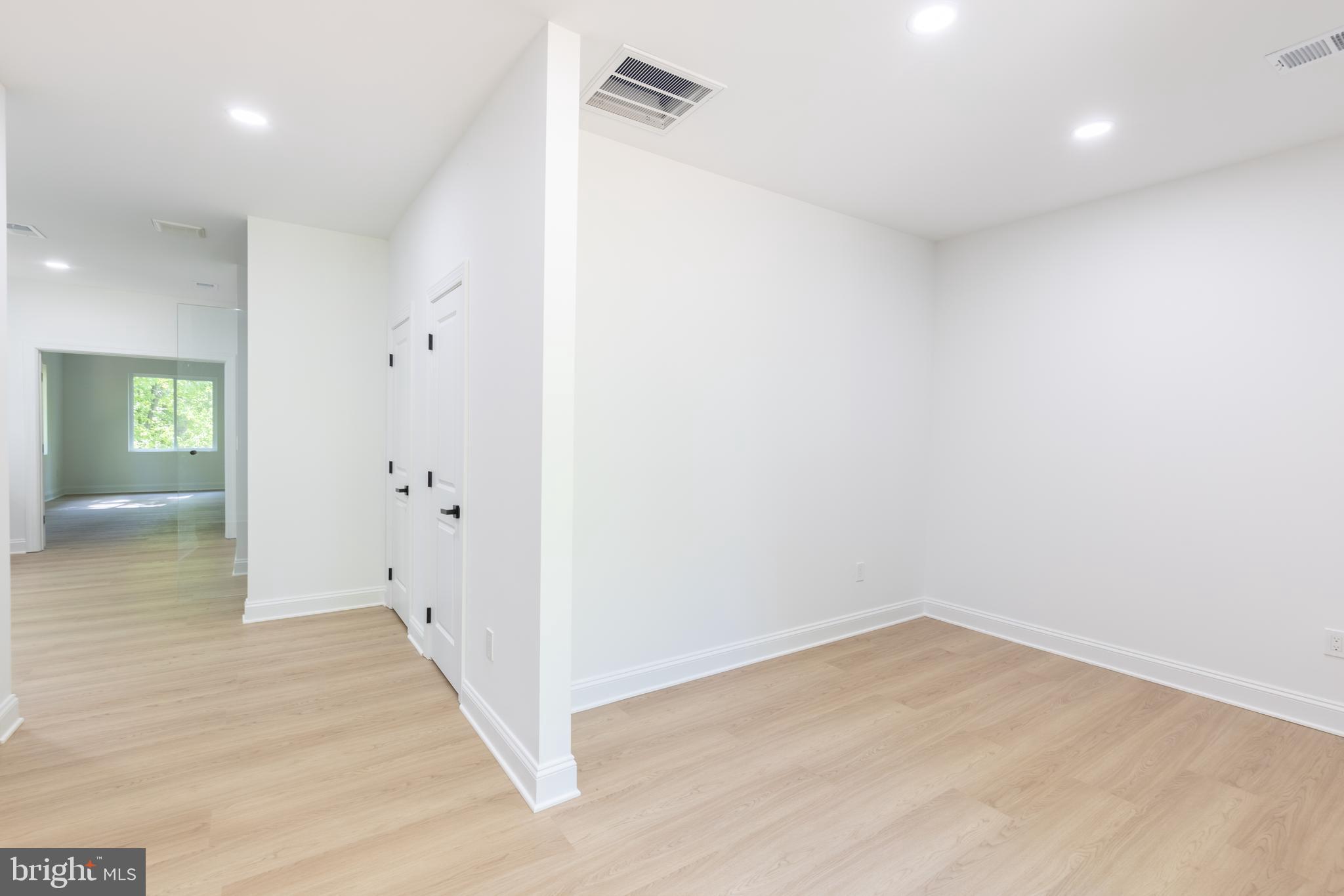 MORGAN II - Residential