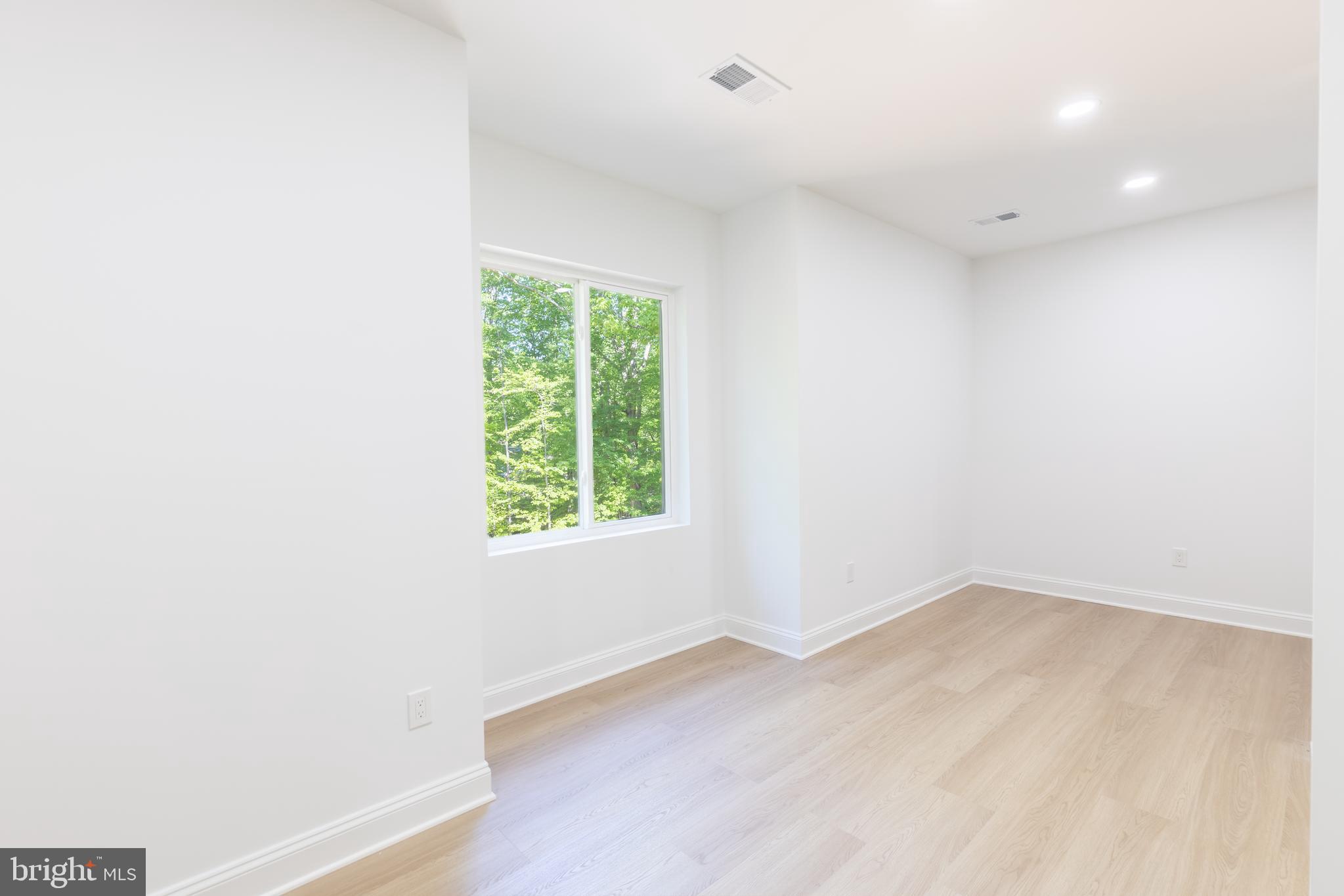 MORGAN II - Residential