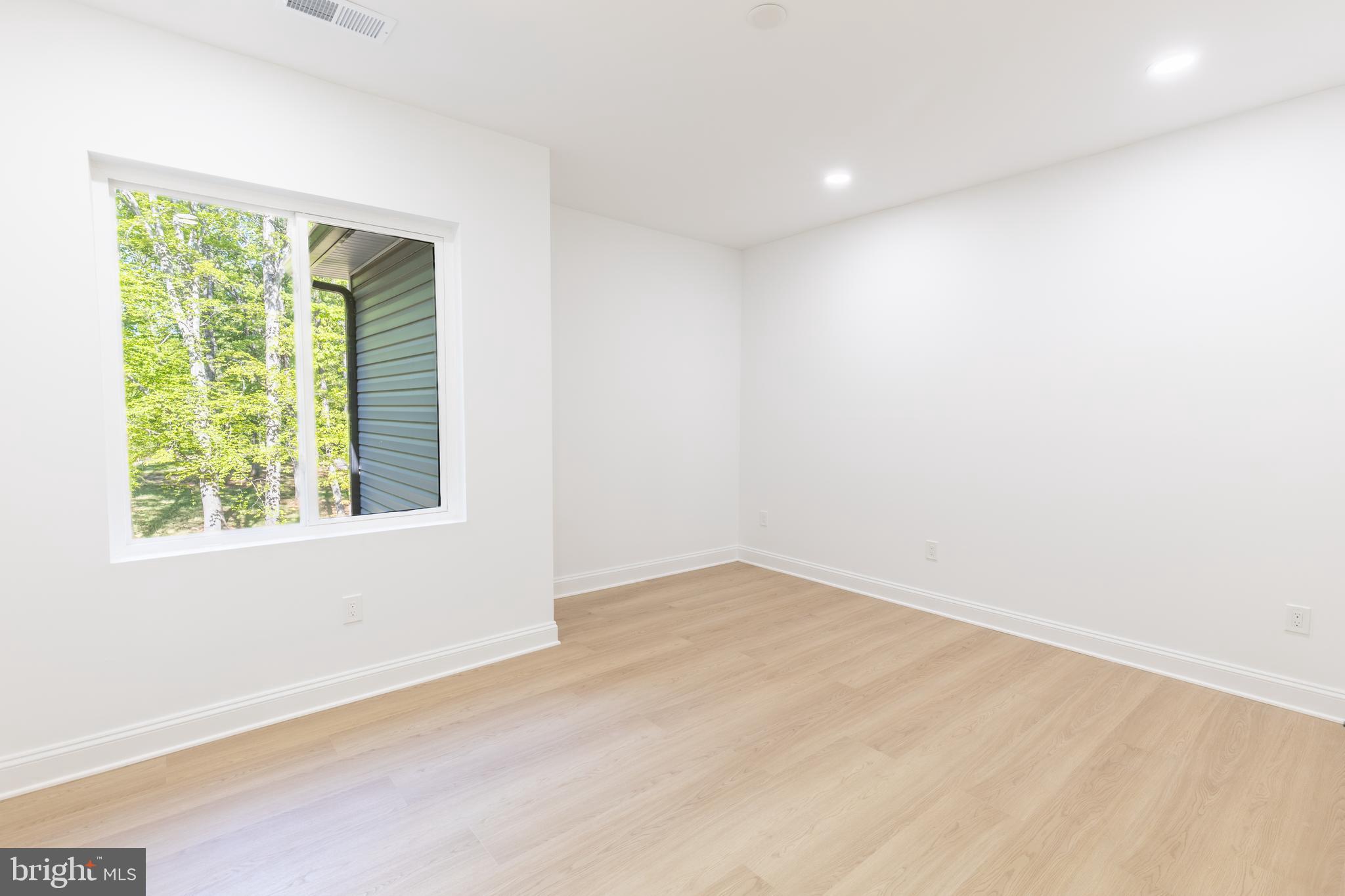 MORGAN II - Residential