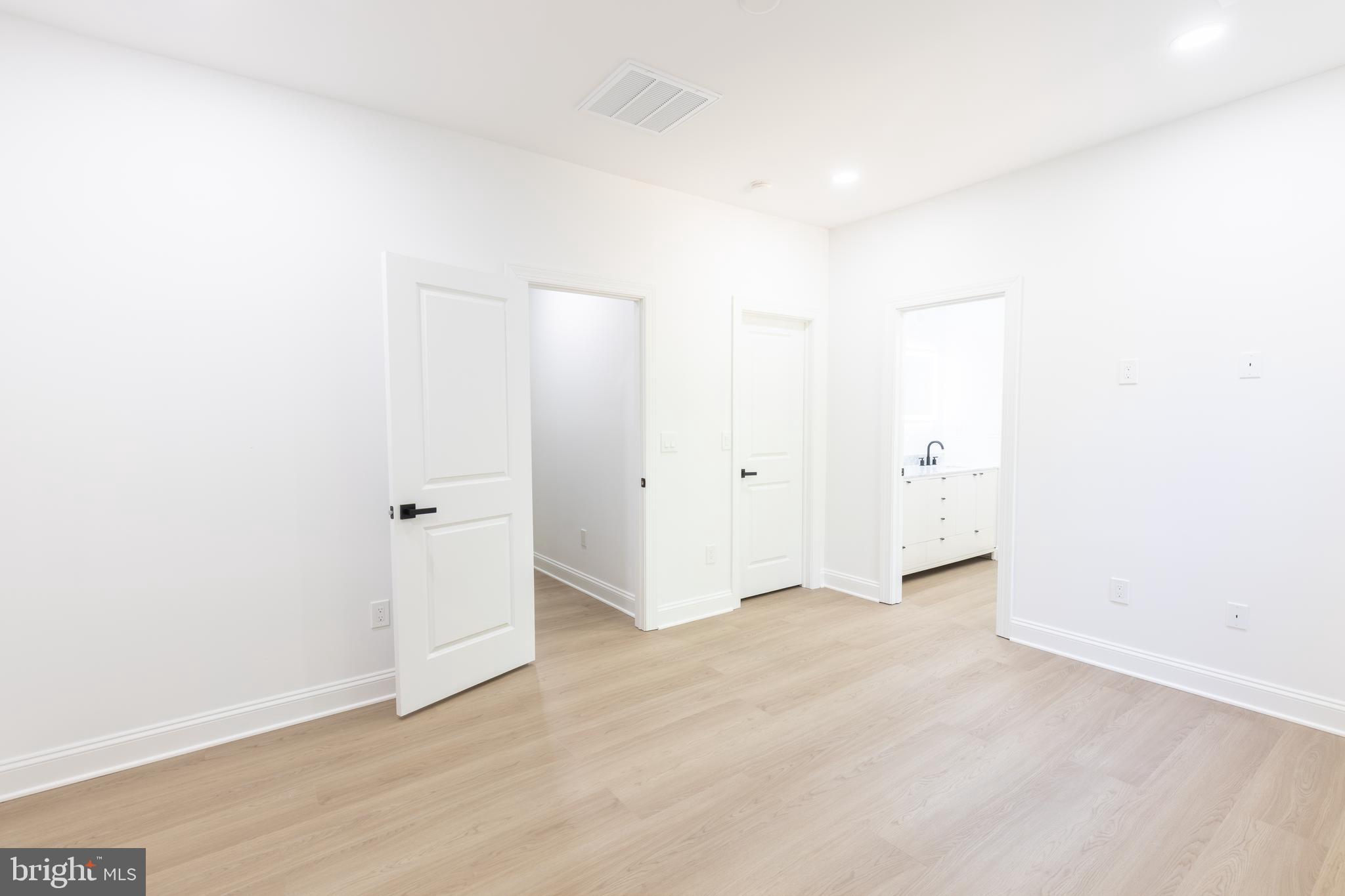 MORGAN II - Residential