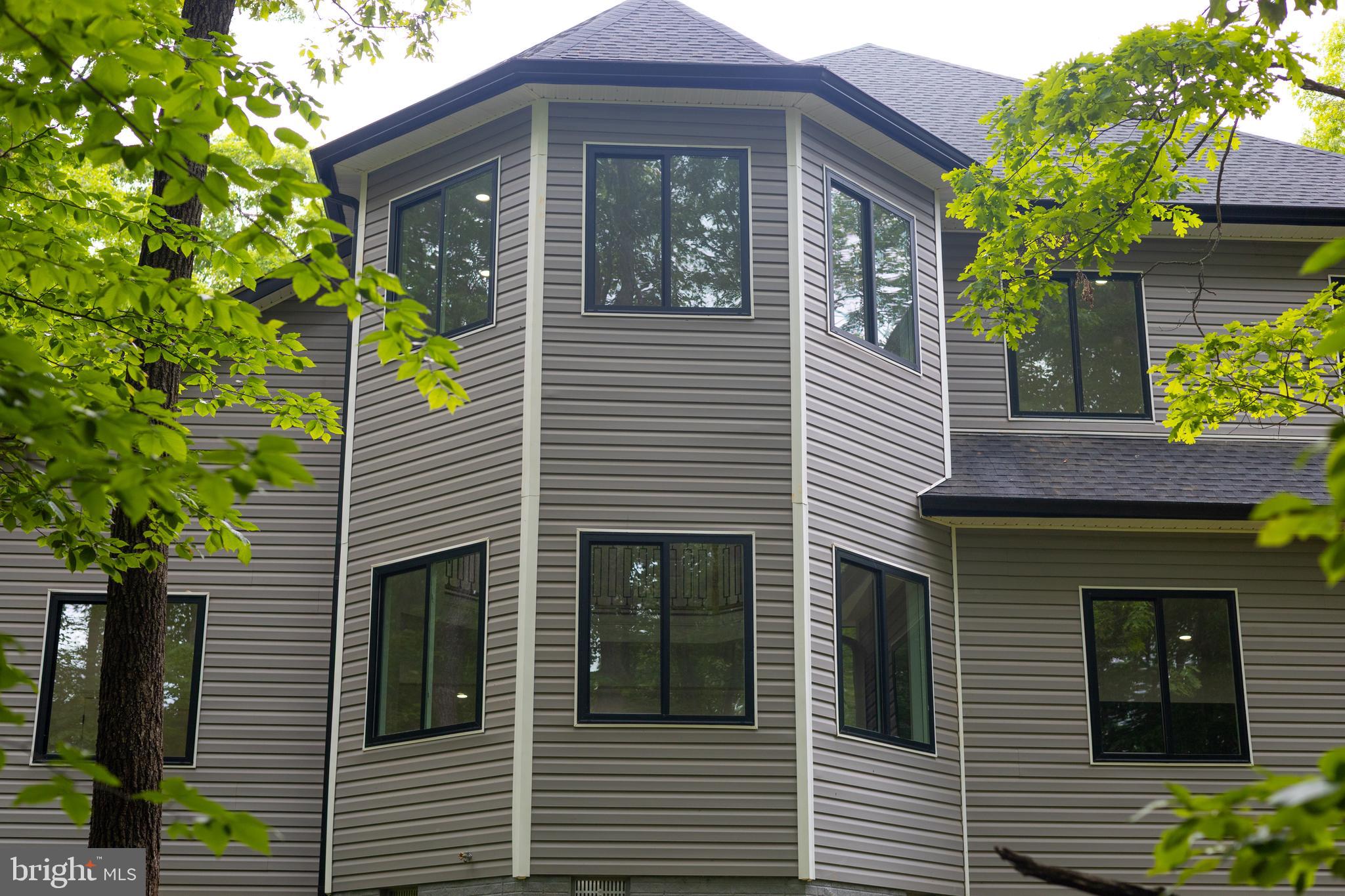 MORGAN II - Residential