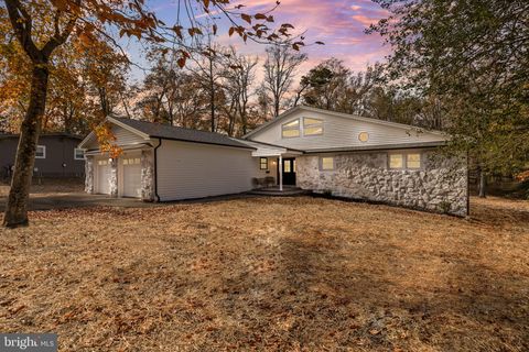 17 W DELAWARE TRAIL MEDFORD NJ 08055