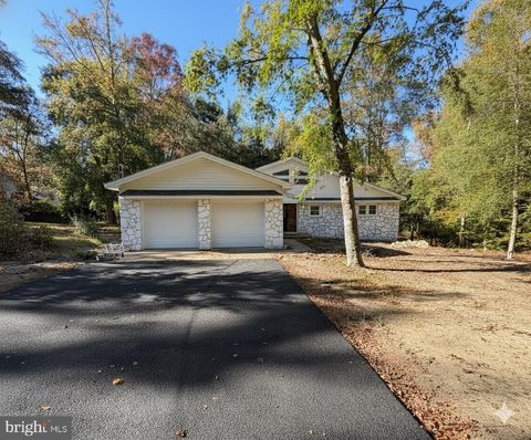 17 W DELAWARE TRAIL MEDFORD NJ 08055