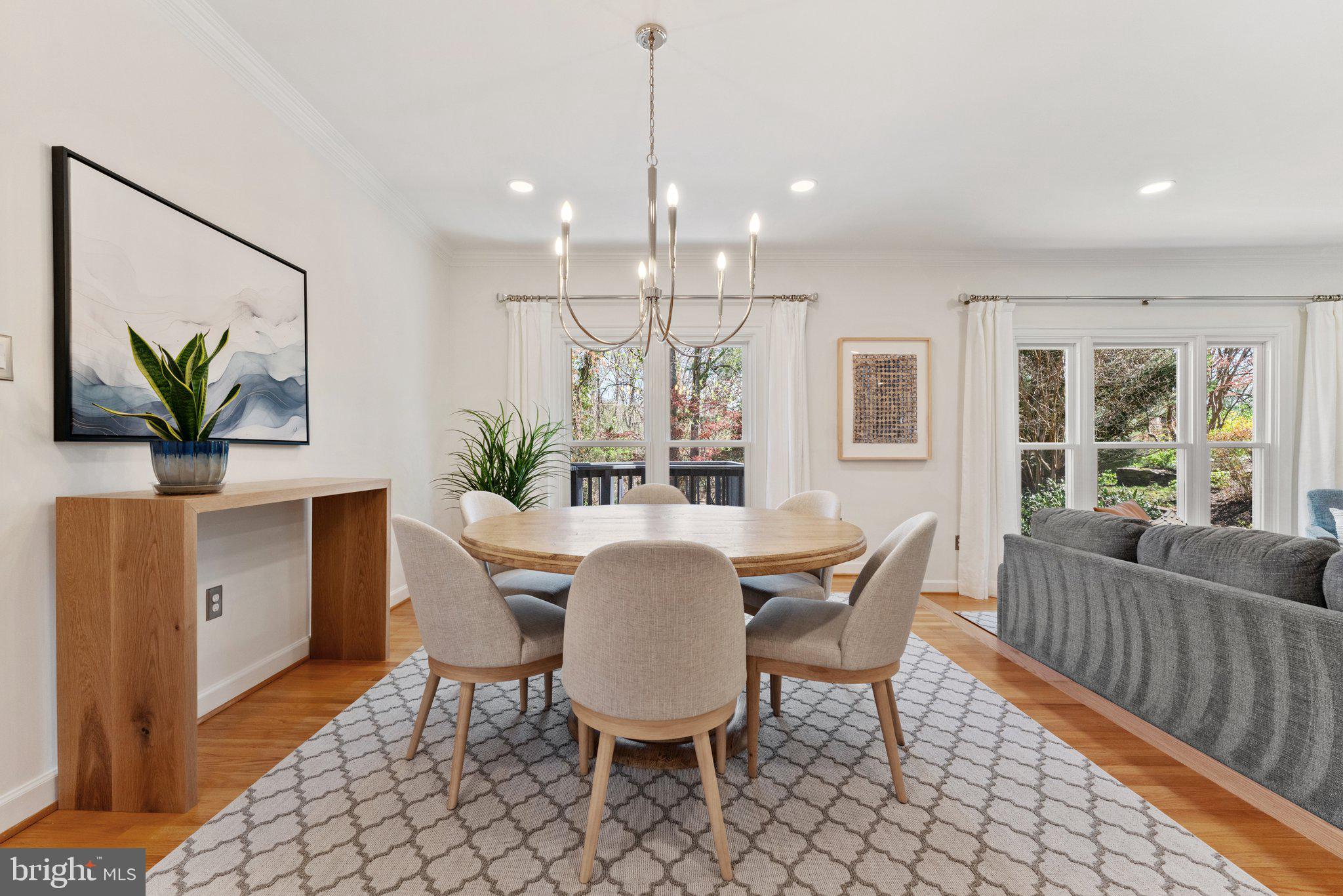 MC LEAN OAKS - Residential