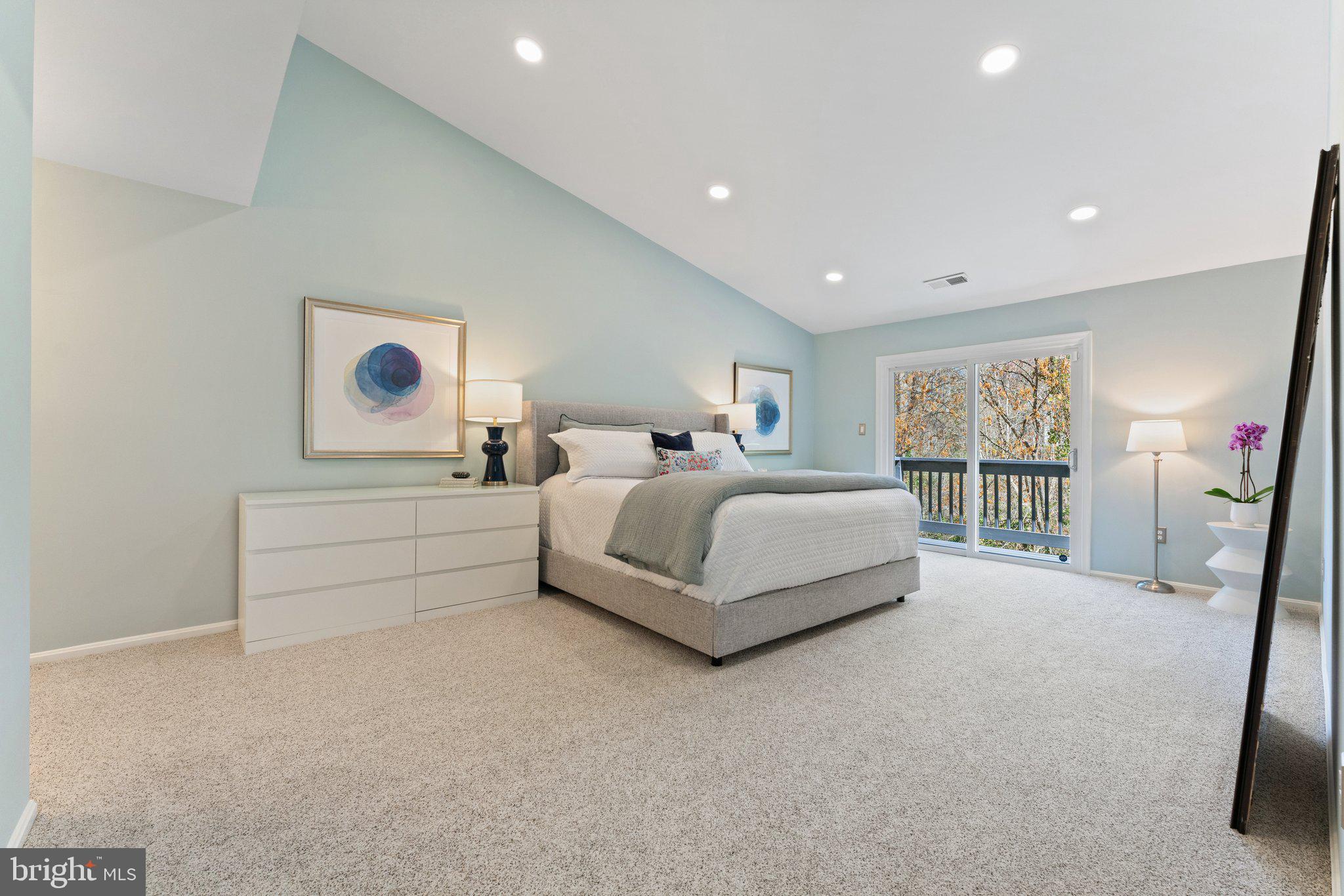 MC LEAN OAKS - Residential