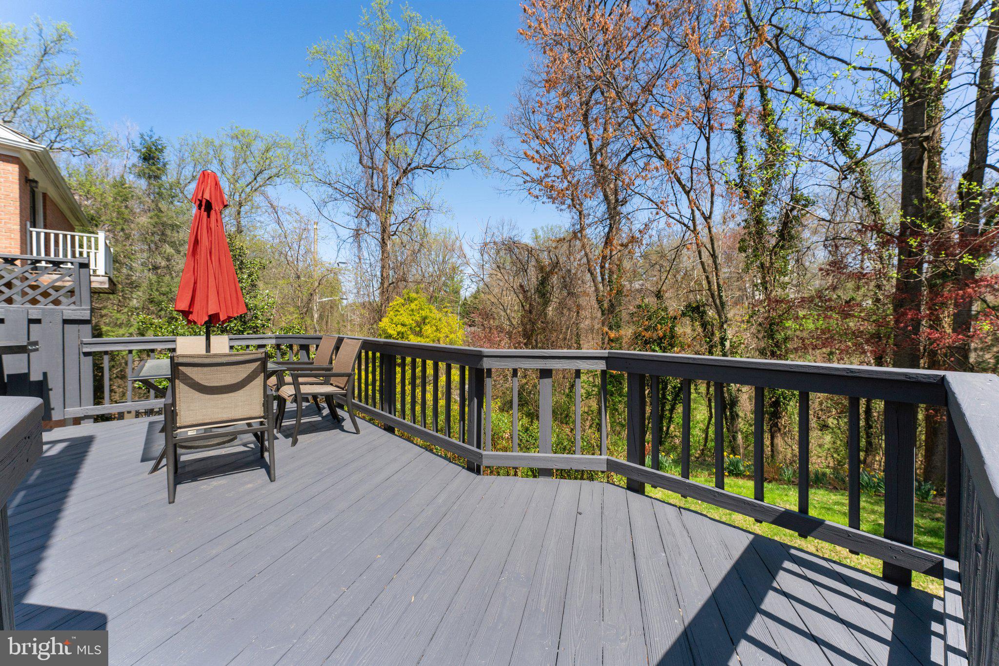 MC LEAN OAKS - Residential