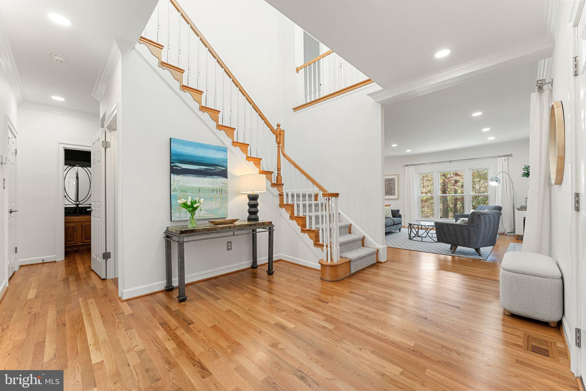 MC LEAN OAKS - Residential