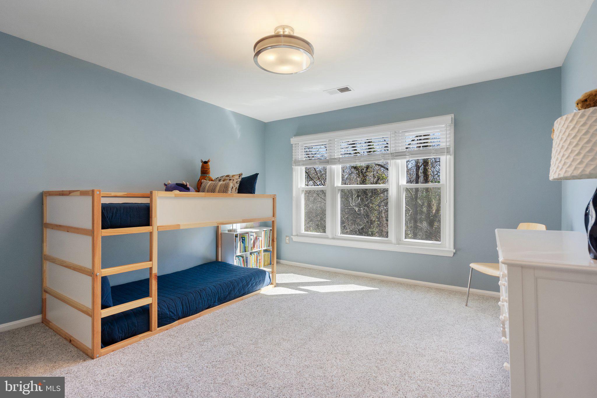 MC LEAN OAKS - Residential