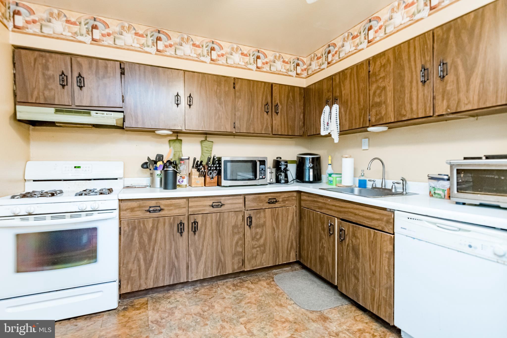 OLDE MILL CONDO - Residential