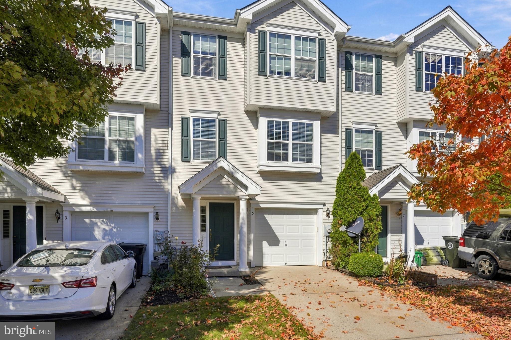 5 HIGHGROVE COURT