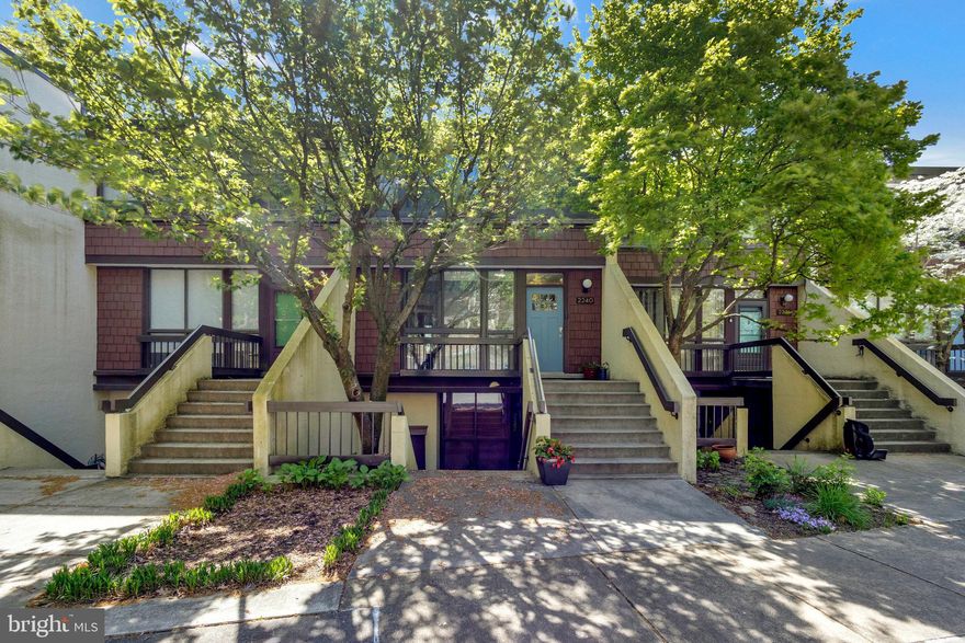 Highly Desirable Upper Level Unit in Hidden Gem of Concord Mews! Spacious & Contemporary Two-Level Townhome-Style Condo with 3 BR & 2.5 BA & UPDATED THROUGHOUT! Open Floor Plan & Huge Wall-to-Wall Windows that provide loads of natural light & also beautiful sunsets! Newly Updated Kitchen with Eat-In Space. All 2.5 Bathrooms have been Updated with Modern Finishes. Unique Features include Stone-Stacked Wood-Burning Fireplace, Custom Built-In Hobby Area, Shiplap Wall in BR & Rustic Barn Door - MUST SEE! Huge Balcony backs to Wooded Area & Stream with Great views! Full-size, Front-Loading Washer & Dryer & Tons of storage both inside & out. Quiet & Tucked Away Community - a hidden oasis in a FANTASTIC LOCATION! Only Blocks to trendy Shirlington Village, the quickly developing Columbia Pike Corridor & hugely popular W&OD Bike Trail. Minutes to even more shops, eateries & activities in Del Ray & Old Town Alexandria. Convenient to Everywhere including the Pentagon, Amazon HQ2 & DC. EZ commuting, just off I-395, via local roads, by bike trail, plus many bus routes, too. NOTE SOME PHOTOS ARE OUTDATED, HOME HAS NEW UPDATES NOT SHOWN IN EXISTING PHOTOS INCL. NEW LVP THROUGHOUT MAIN LEVEL. Comparable to Fairlington townhomes, but much more spacious & modern! OPEN THIS FRI 4/24 @ 5:30-7:30, SAT-SUN 4/25-26 @ 2-4