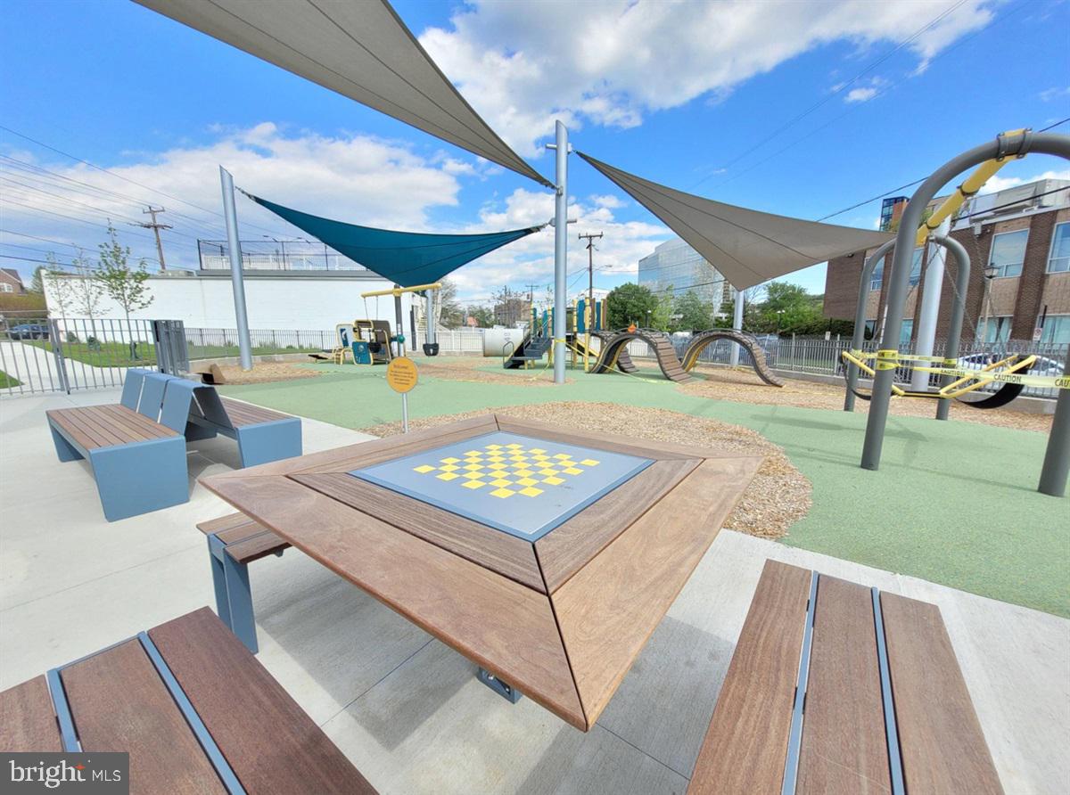 CONCORD MEWS - Residential