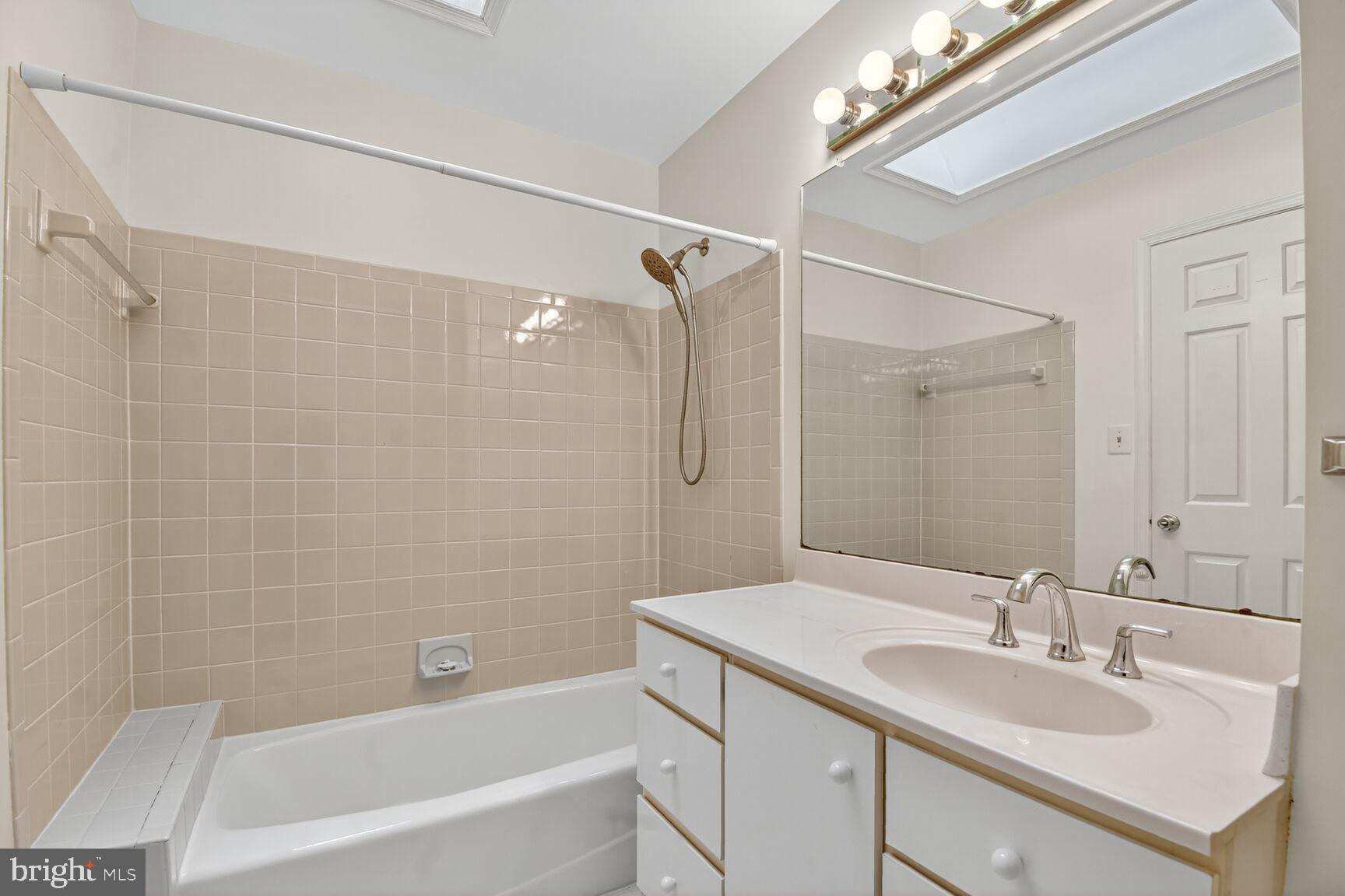 ARCOLA - Residential