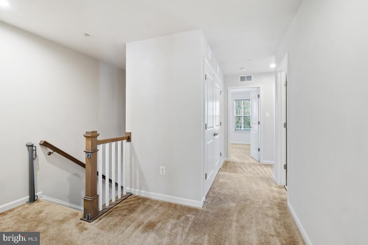 GLEN DALE COMMONS PHASE 2 - Residential Lease