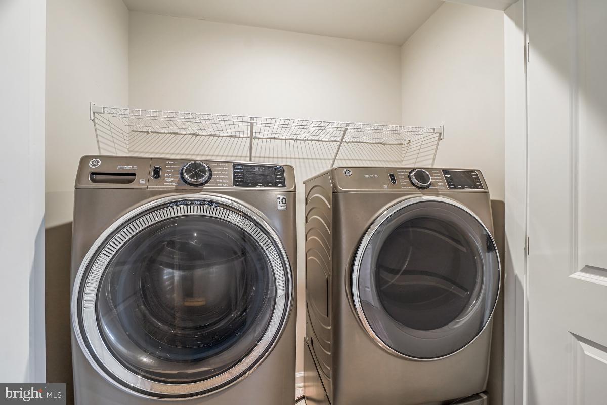 GLEN DALE COMMONS PHASE 2 - Residential Lease