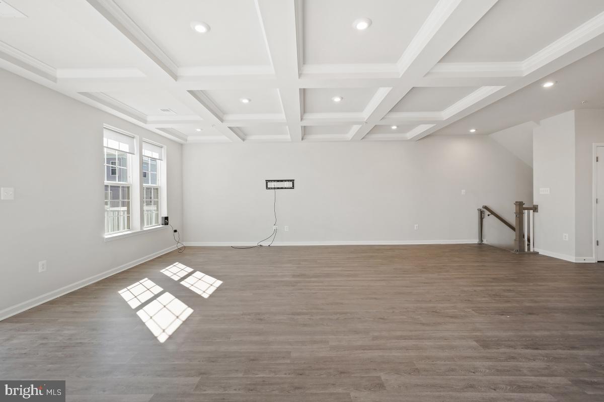 GLEN DALE COMMONS PHASE 2 - Residential Lease