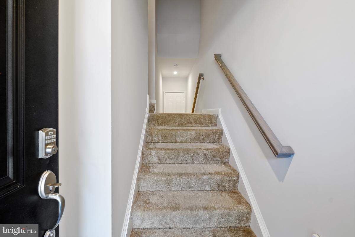 GLEN DALE COMMONS PHASE 2 - Residential Lease