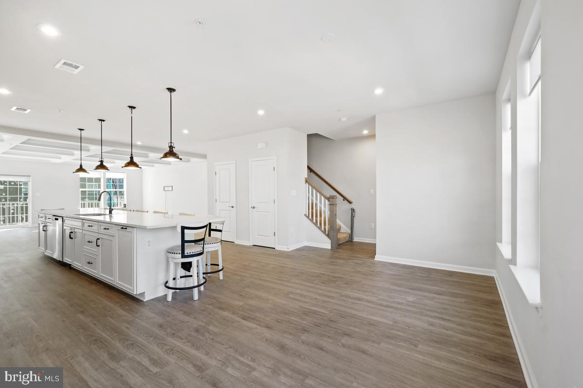 GLEN DALE COMMONS PHASE 2 - Residential Lease