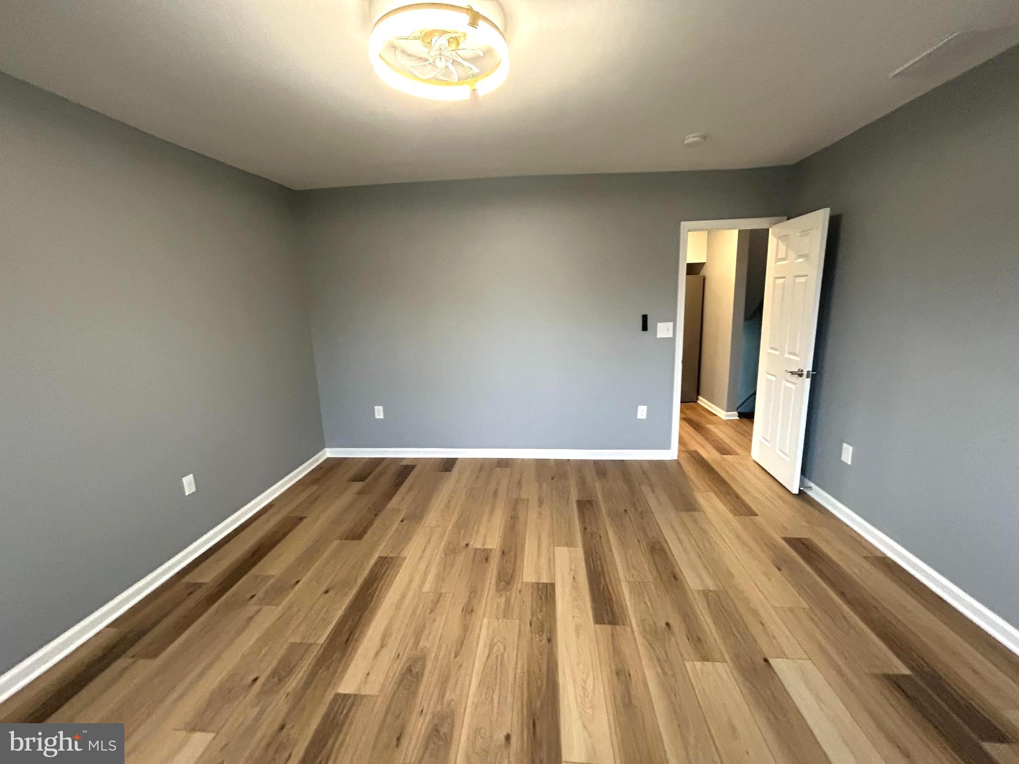 HILLTOP PARK - Residential Lease