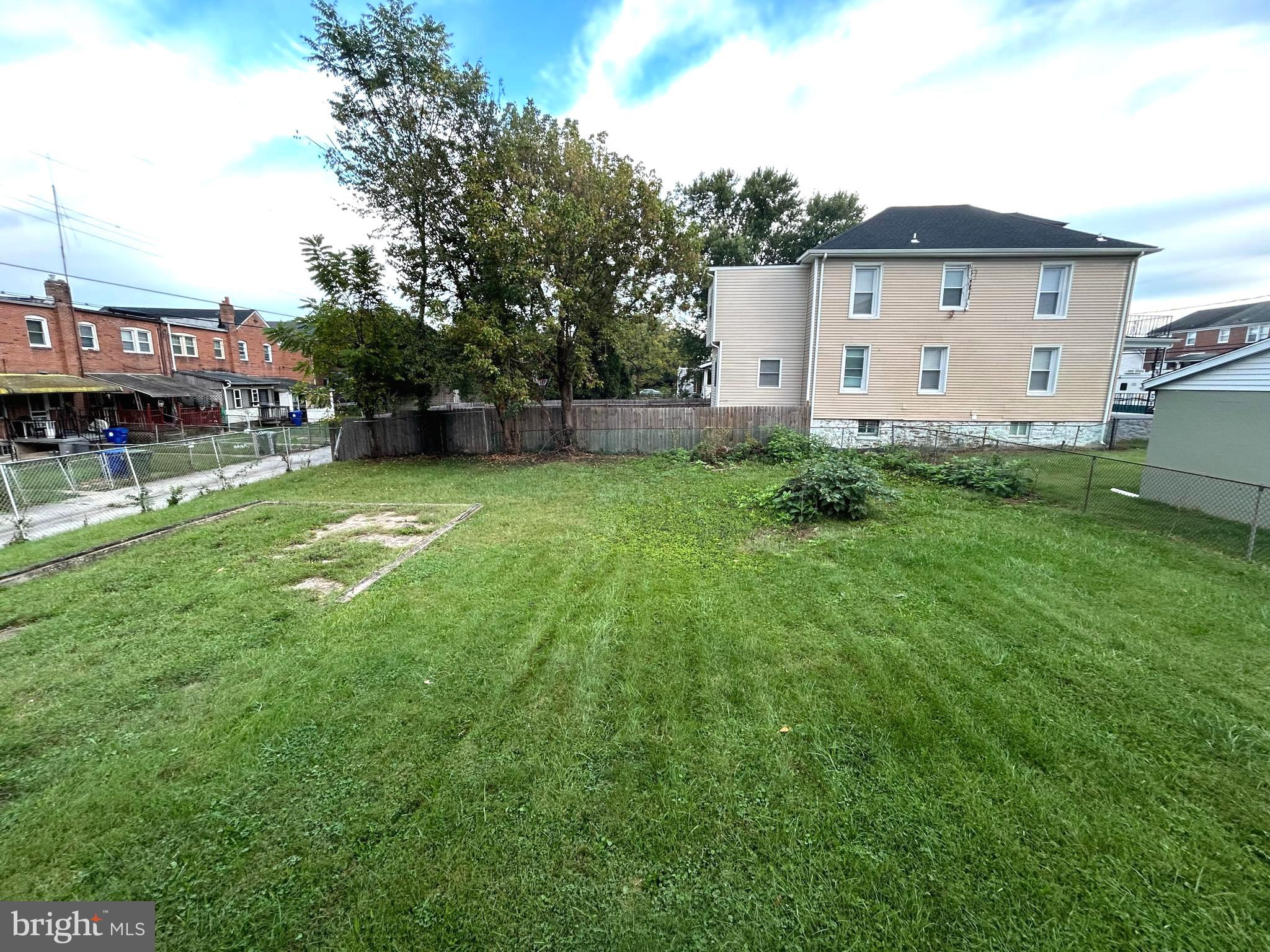 HILLTOP PARK - Residential Lease