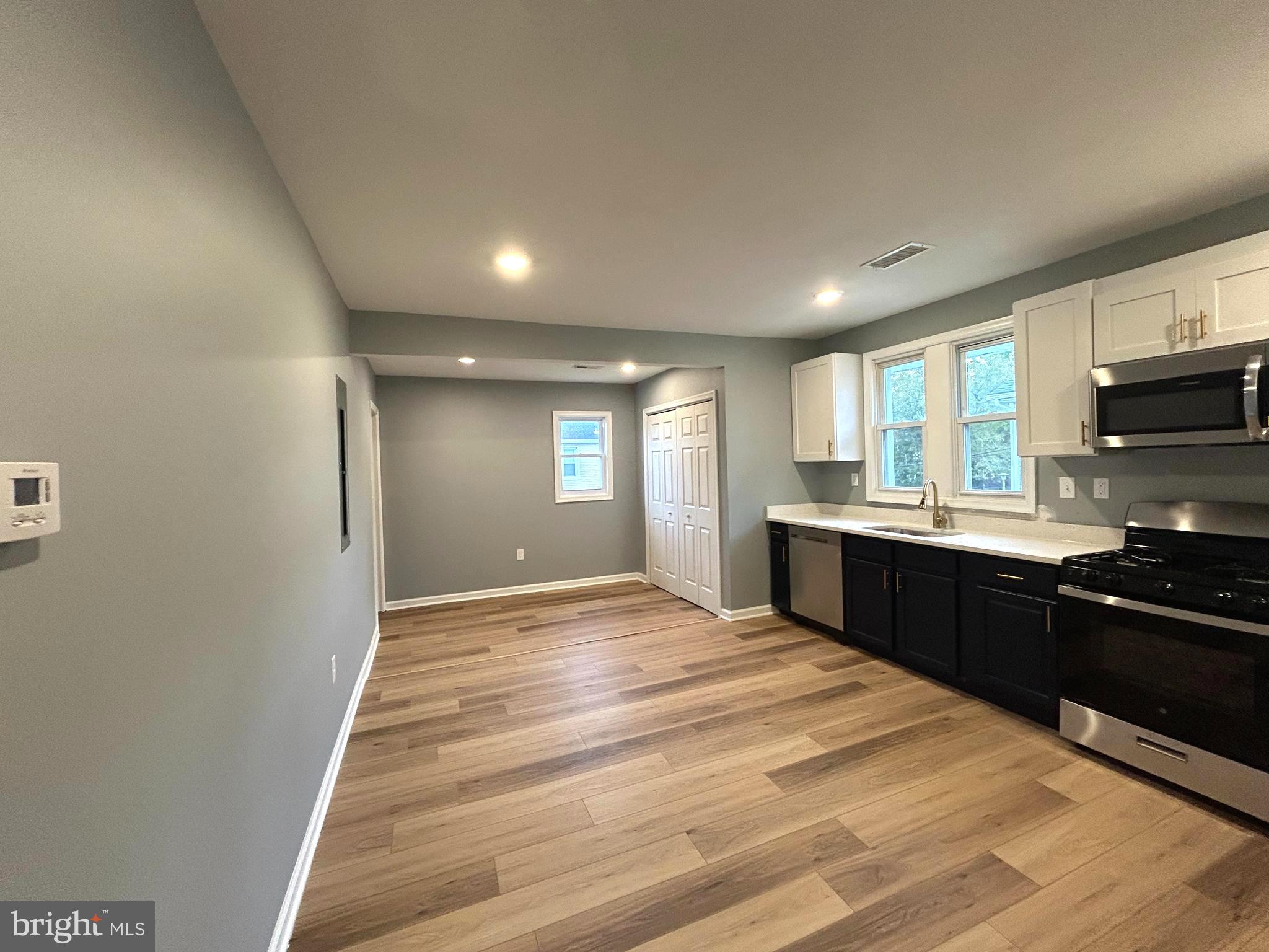 HILLTOP PARK - Residential Lease