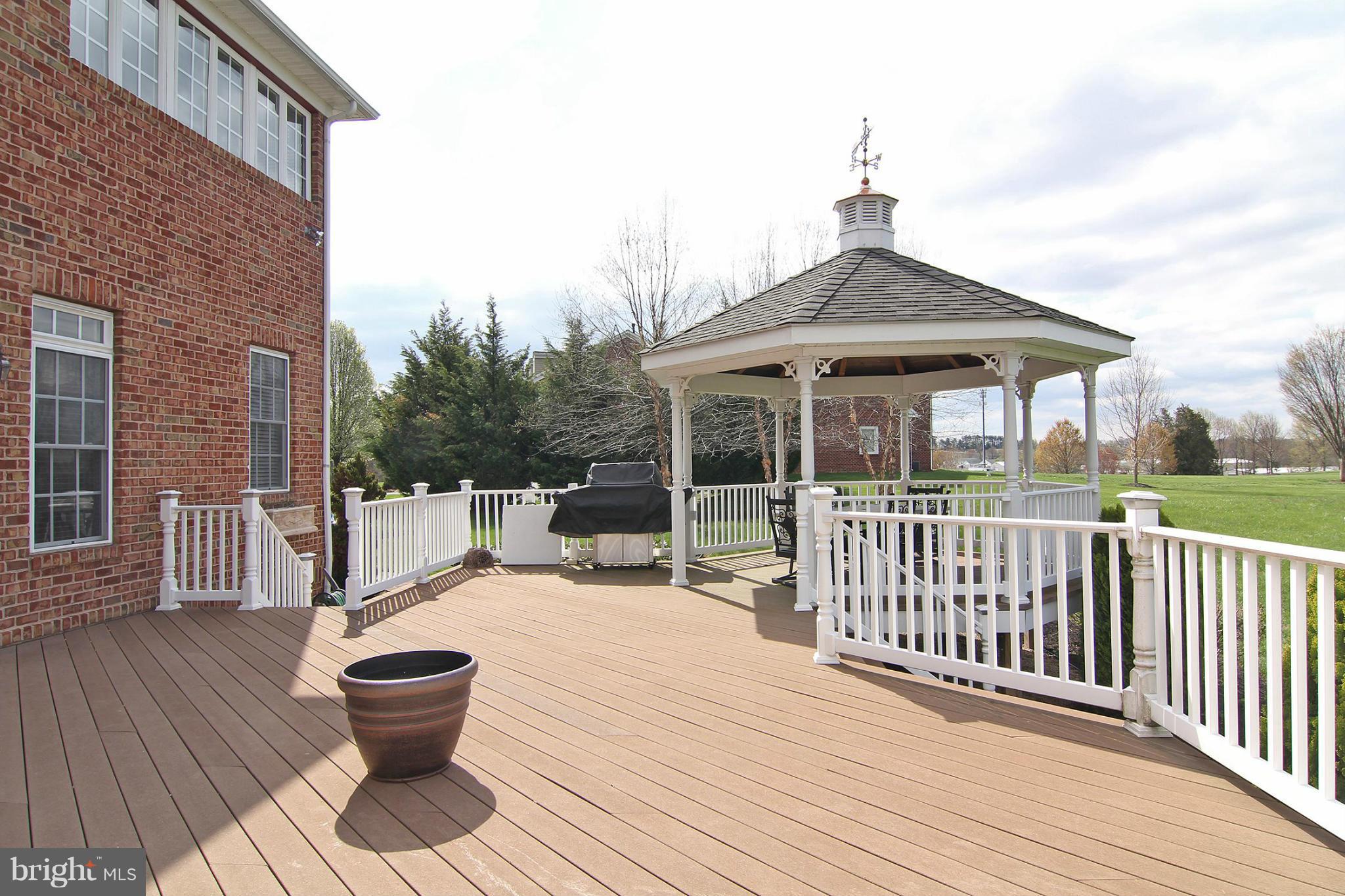 WILLOW HIGHLANDS - Residential