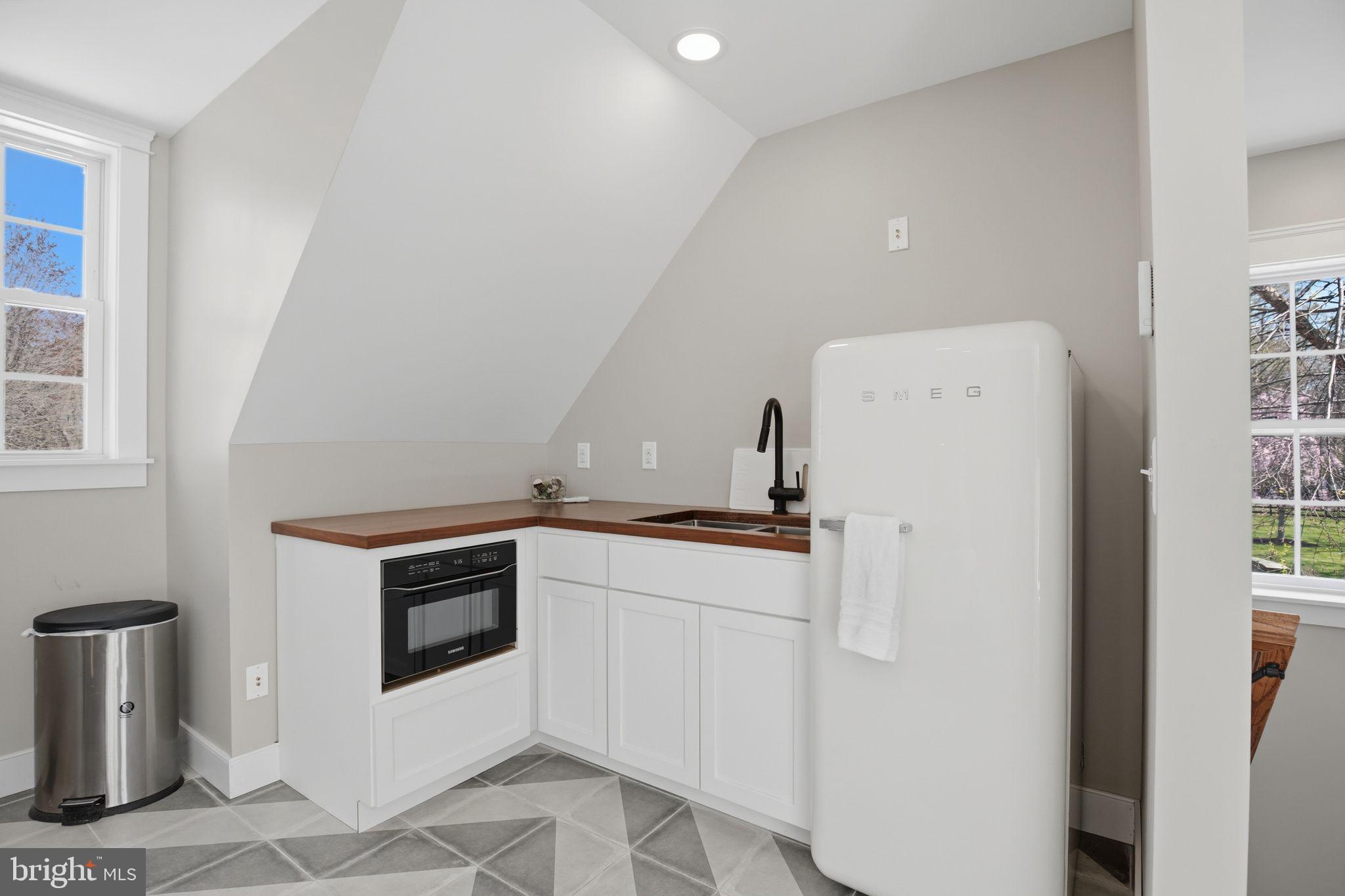 ST. JEROME'S CROSSROADS - Residential